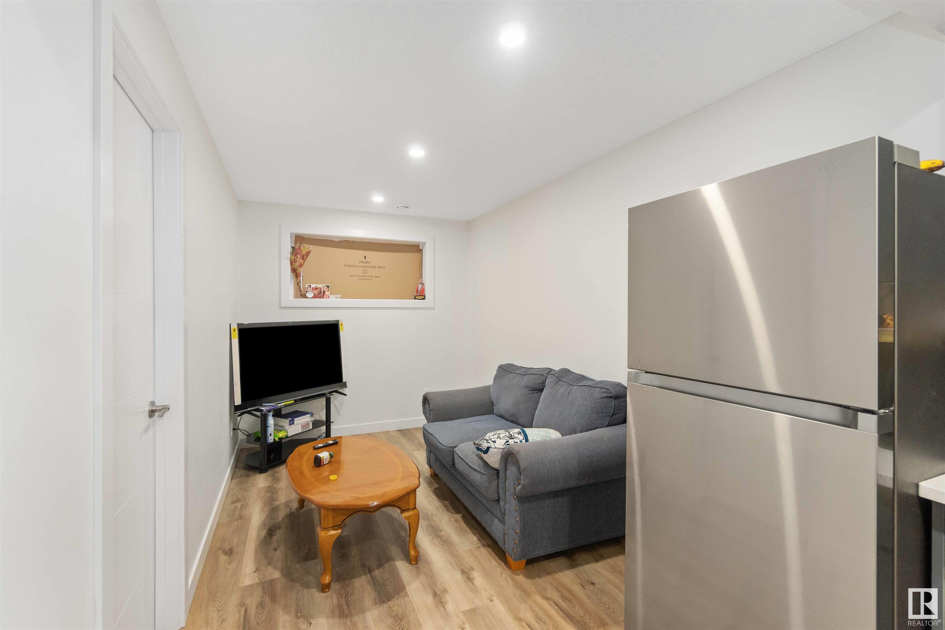      3213 4 ST NW , Edmonton,  ,T6T 2S9 ;  Listing Number: MLS E4411677