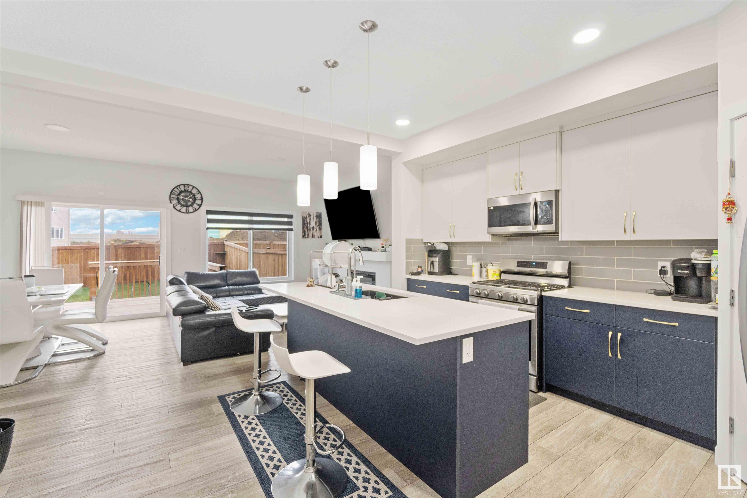      3213 4 ST NW , Edmonton,  ,T6T 2S9 ;  Listing Number: MLS E4411677