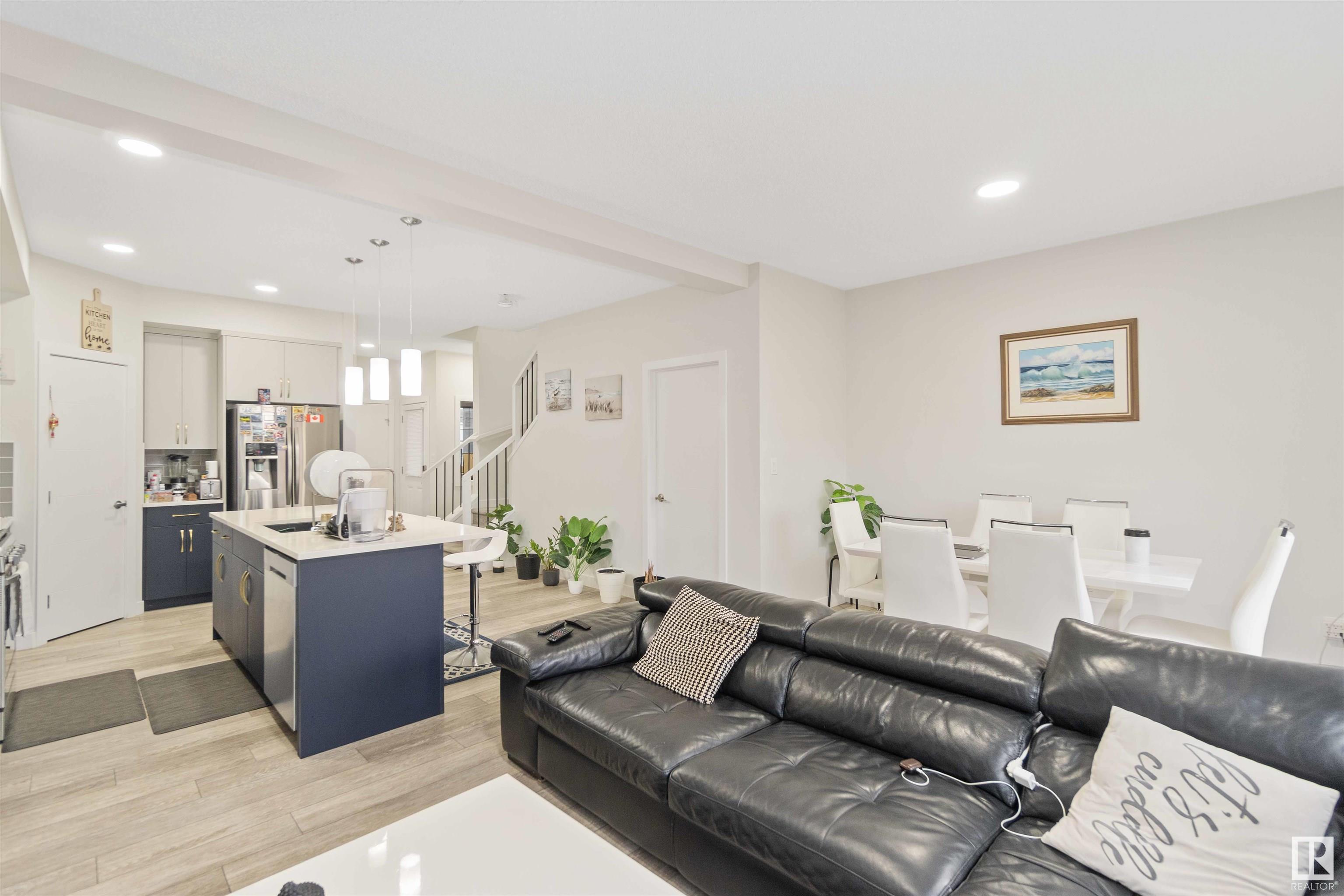      3213 4 ST NW , Edmonton,  ,T6T 2S9 ;  Listing Number: MLS E4411677