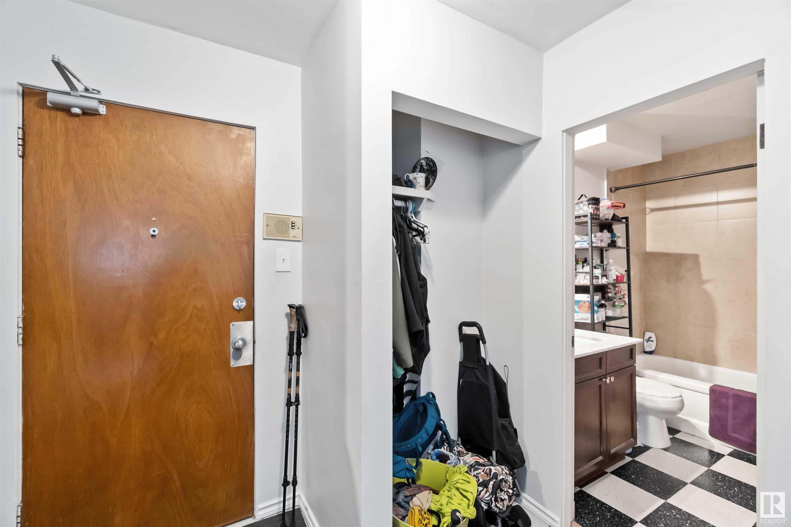      #3 10207 115 ST NW , Edmonton,  ,T5K 1T7 ;  Listing Number: MLS E4411910