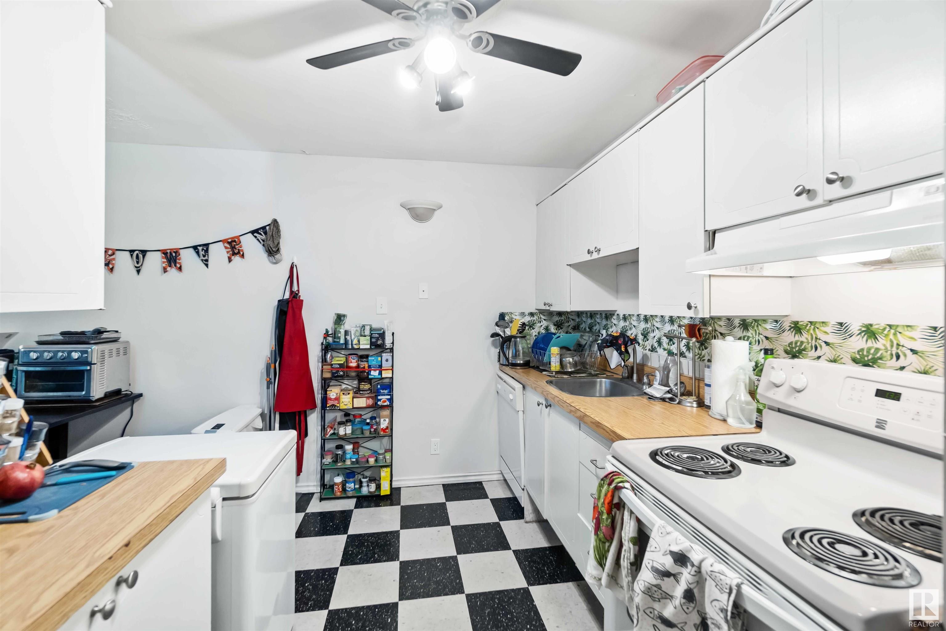      #3 10207 115 ST NW , Edmonton,  ,T5K 1T7 ;  Listing Number: MLS E4411910