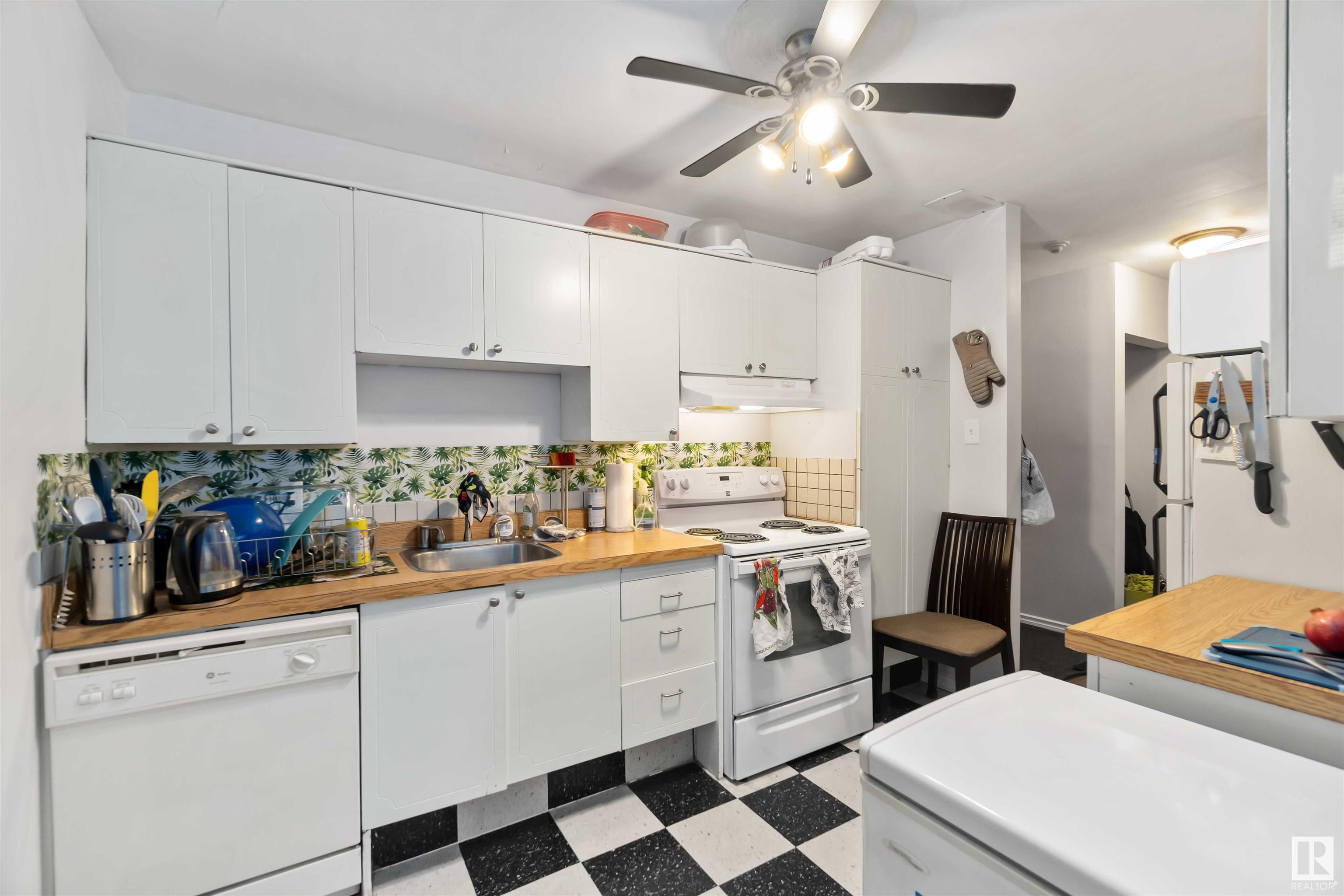      #3 10207 115 ST NW , Edmonton,  ,T5K 1T7 ;  Listing Number: MLS E4411910