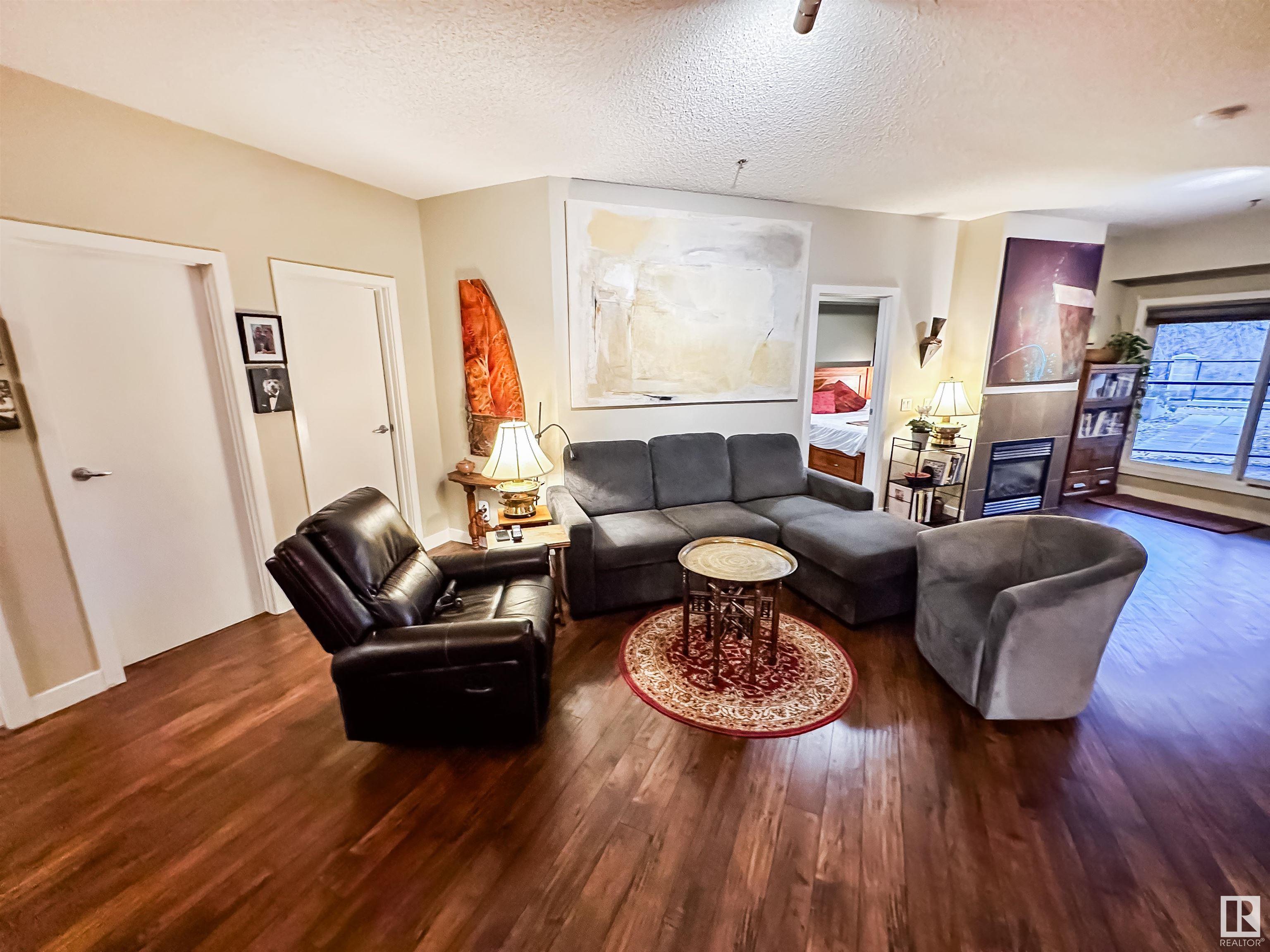      #210 9750 94 ST NW , Edmonton,  ,T6C 2E3 ;  Listing Number: MLS E4412131