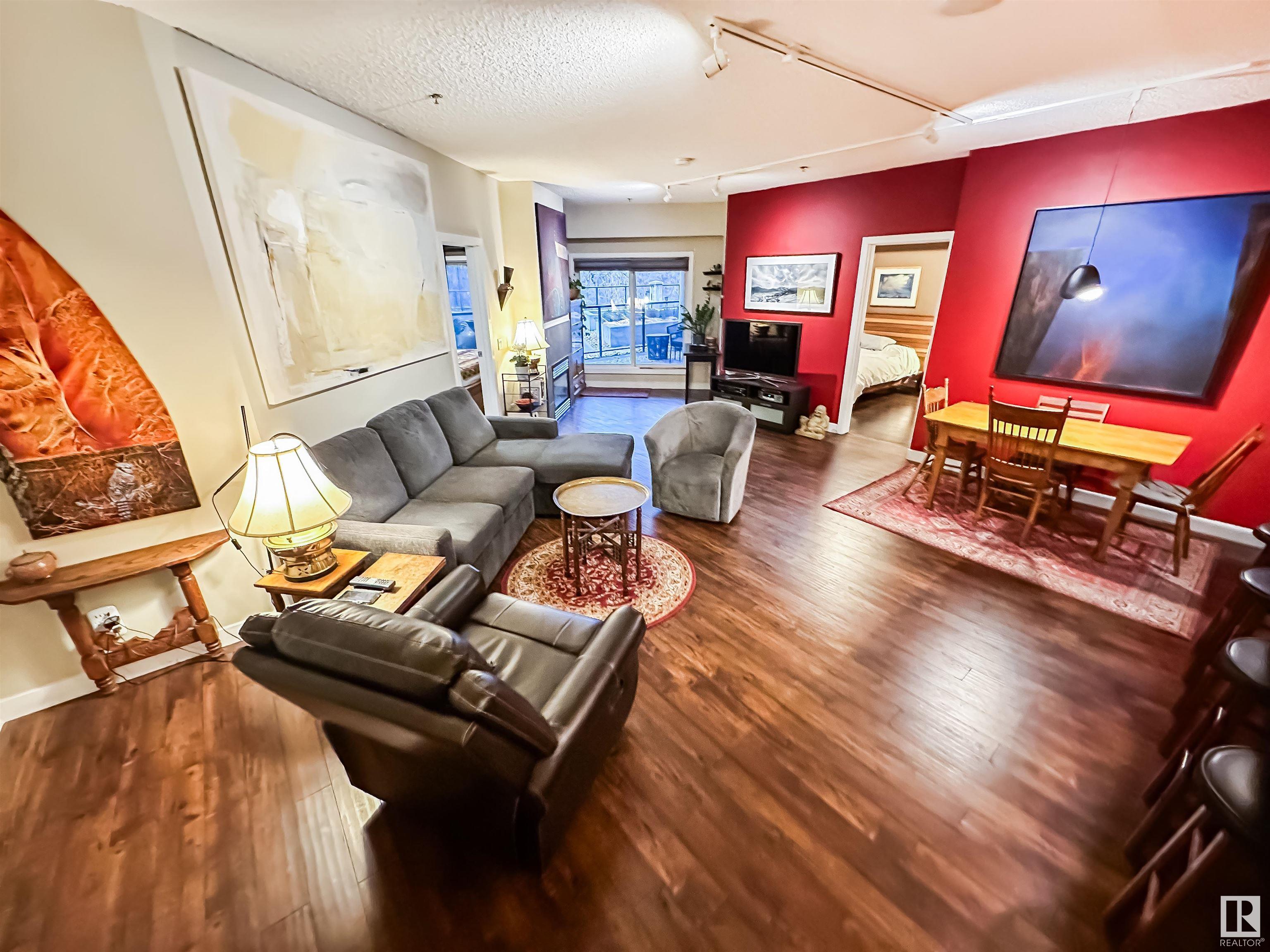      #210 9750 94 ST NW , Edmonton,  ,T6C 2E3 ;  Listing Number: MLS E4412131