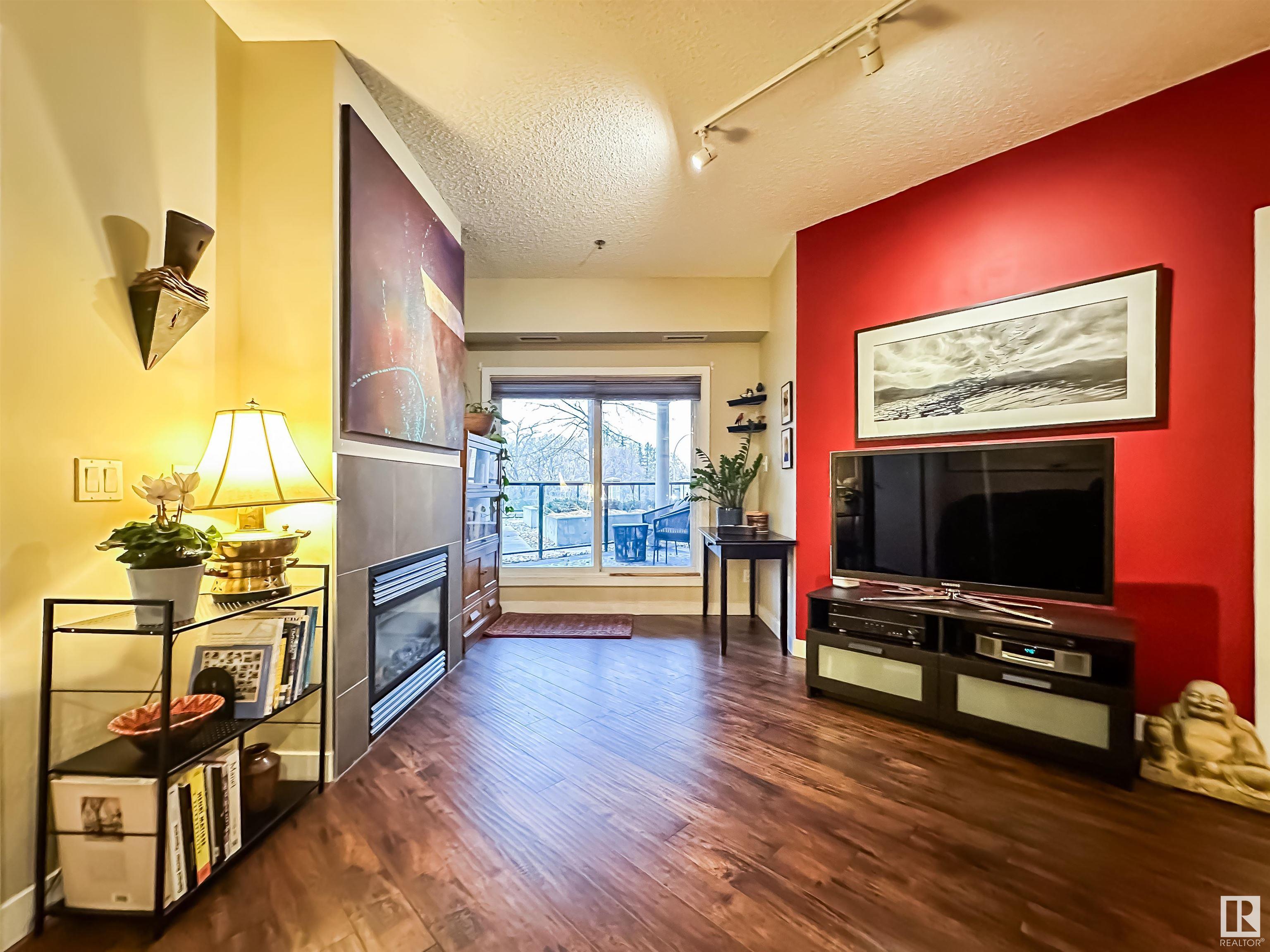      #210 9750 94 ST NW , Edmonton,  ,T6C 2E3 ;  Listing Number: MLS E4412131