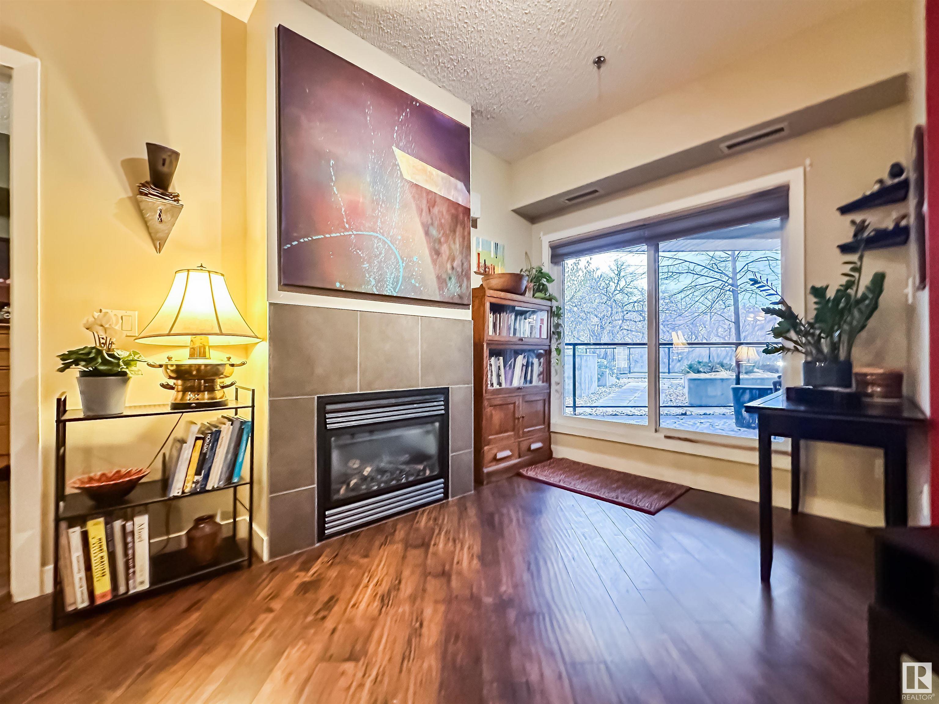      #210 9750 94 ST NW , Edmonton,  ,T6C 2E3 ;  Listing Number: MLS E4412131