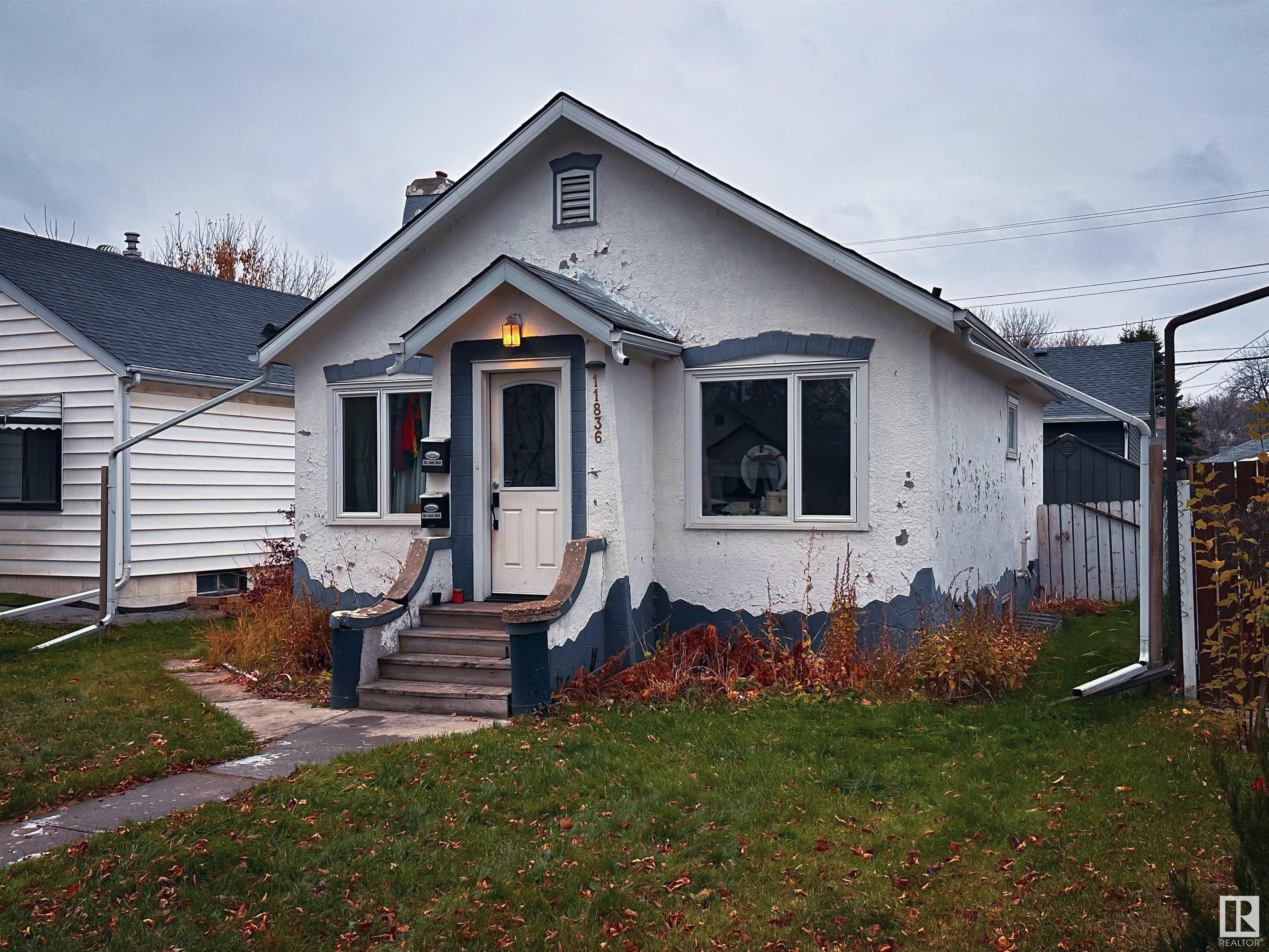      11836 95 ST NW , Edmonton,  ,T5G 1M2 ;  Listing Number: MLS E4412291