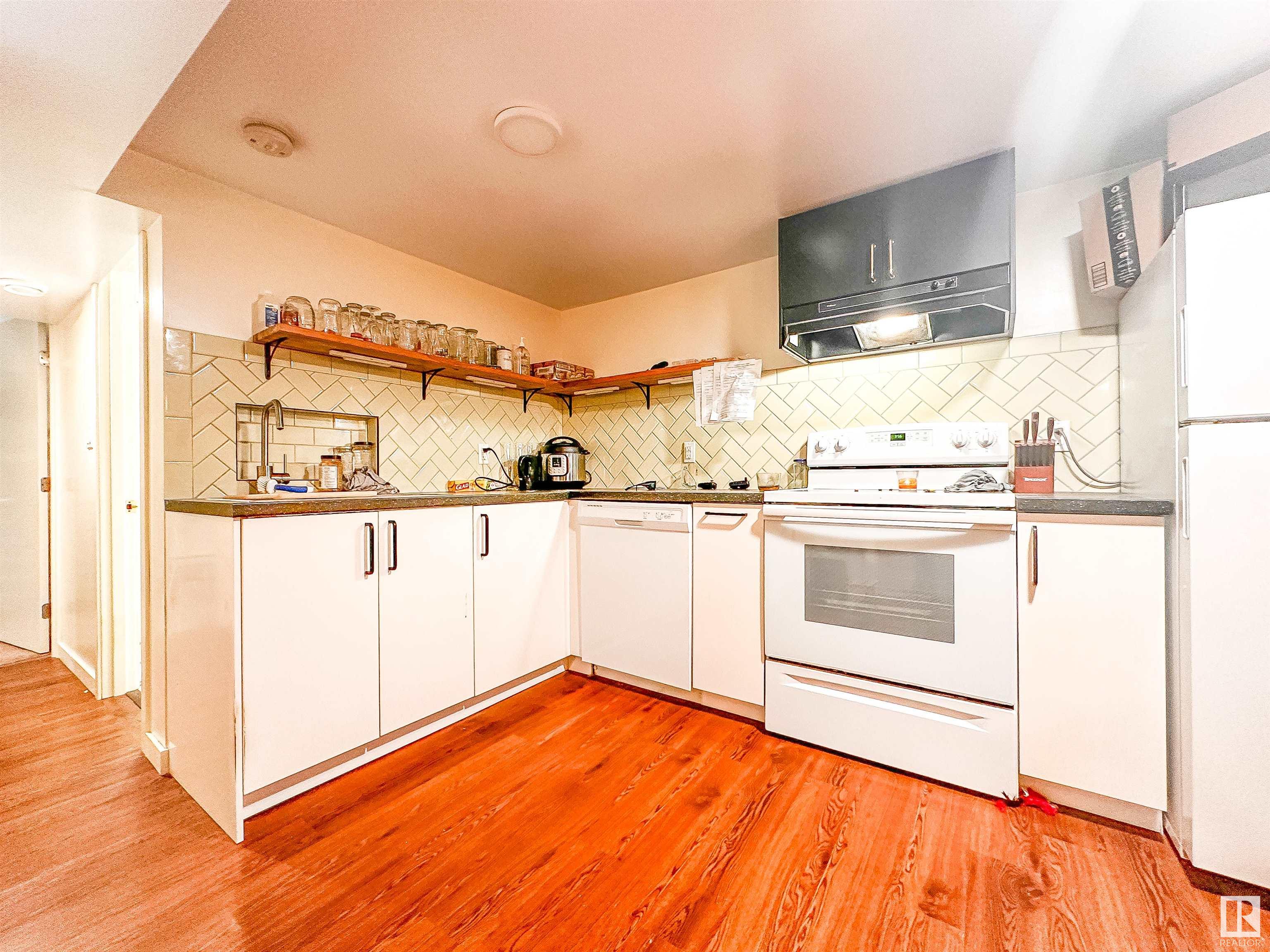      11836 95 ST NW , Edmonton,  ,T5G 1M2 ;  Listing Number: MLS E4412291