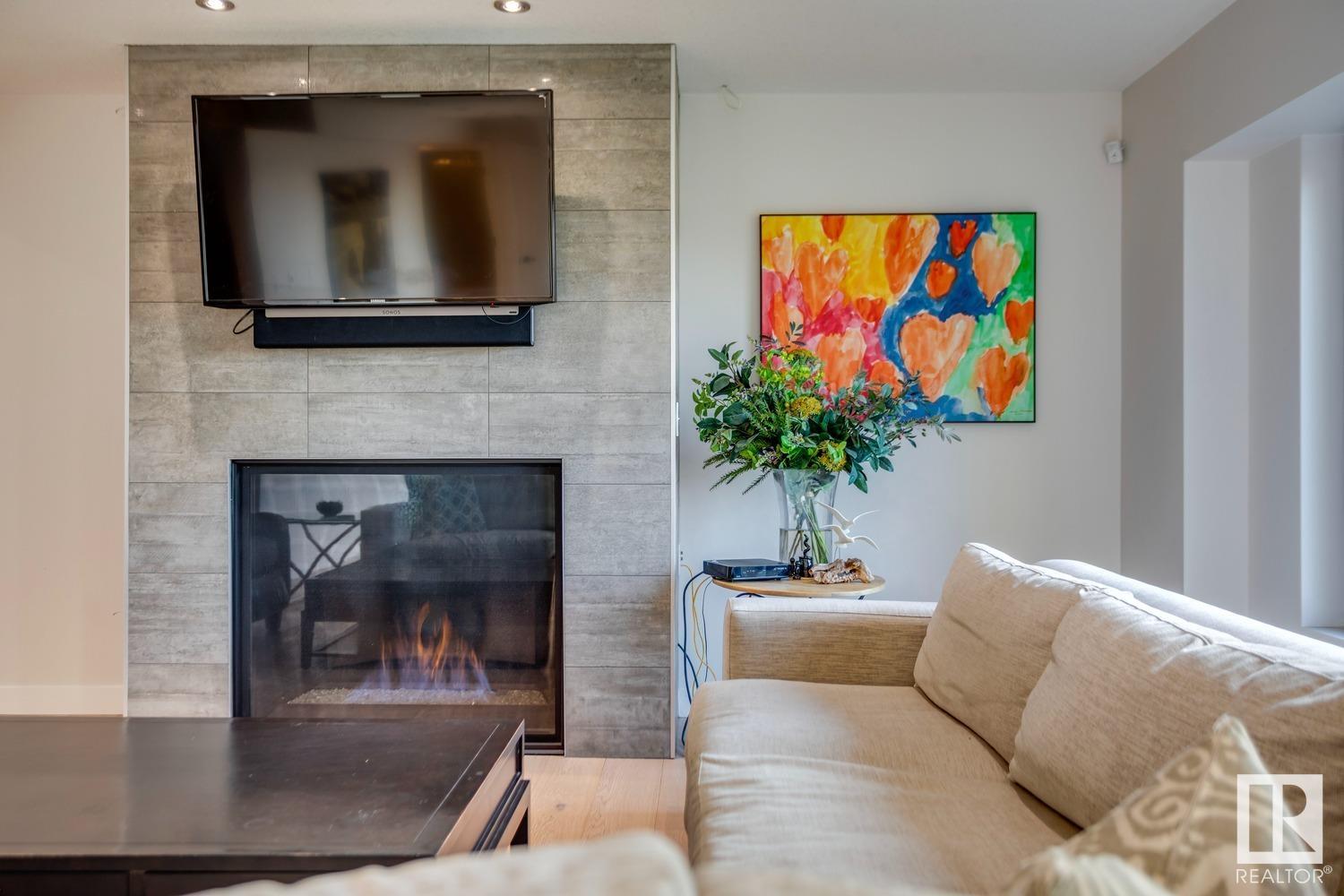      15309 RIO TERRACE DR NW , Edmonton,  ,T5R 5M6 ;  Listing Number: MLS E4412336