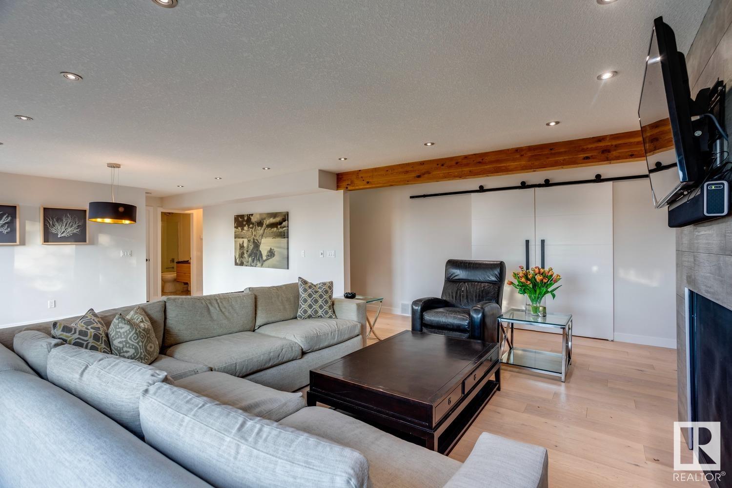      15309 RIO TERRACE DR NW , Edmonton,  ,T5R 5M6 ;  Listing Number: MLS E4412336