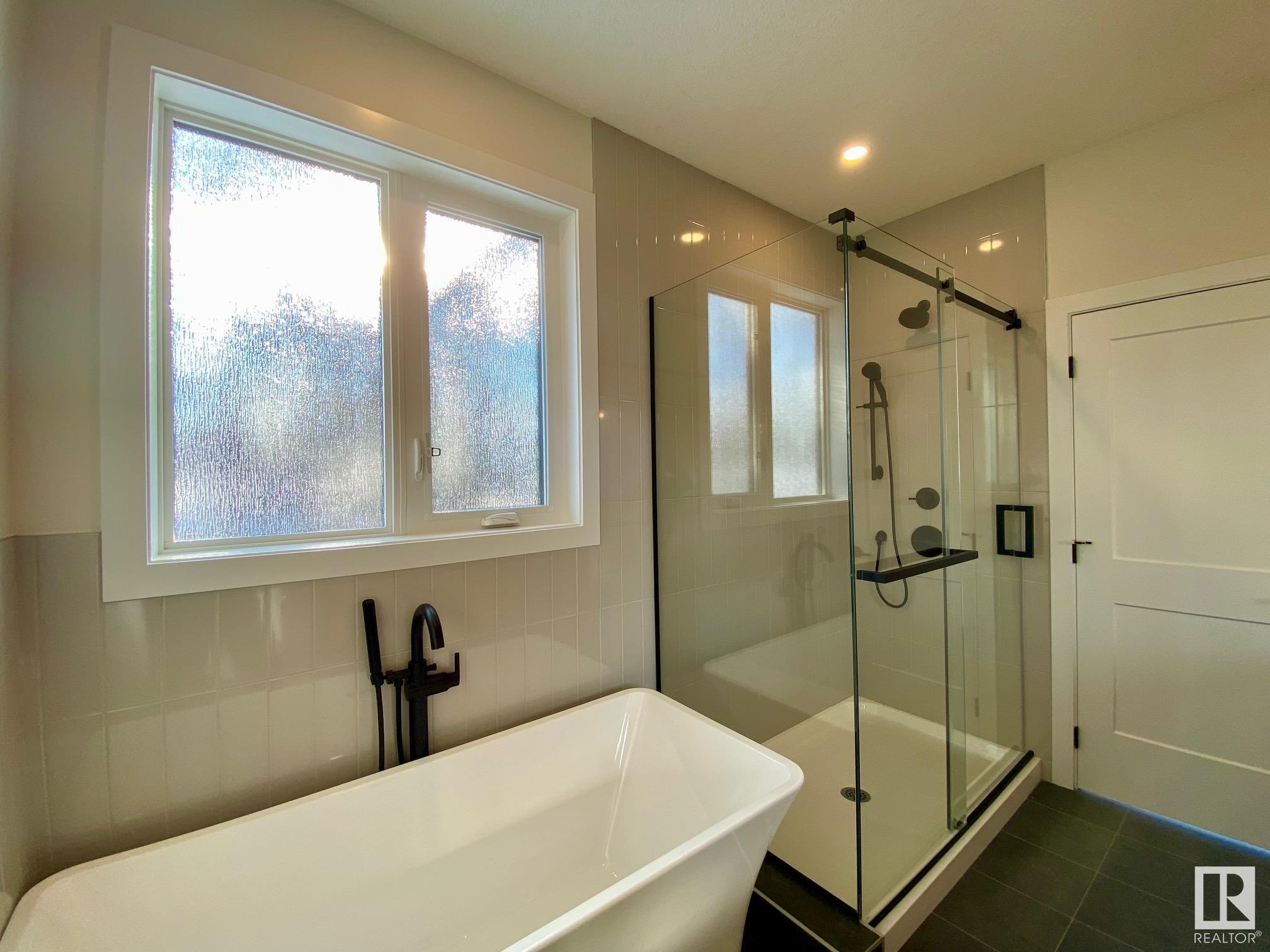      9633 85 ST NW , Edmonton,  ,T6C 3E3 ;  Listing Number: MLS E4412478
