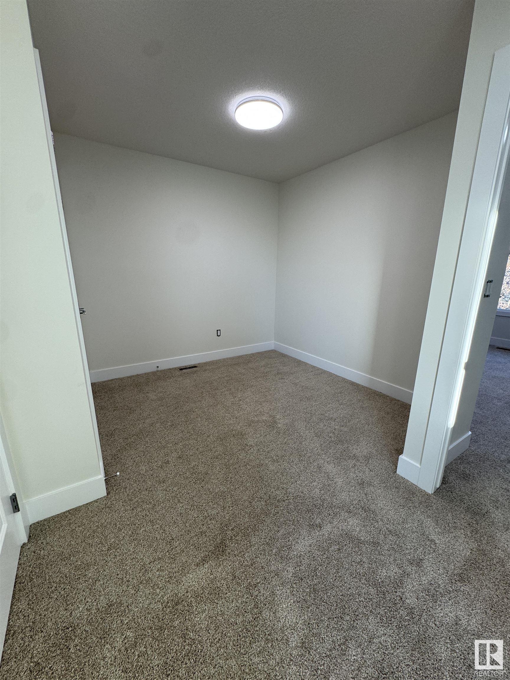      9330 89 ST NW , Edmonton,  ,T6C 3L2 ;  Listing Number: MLS E4413117