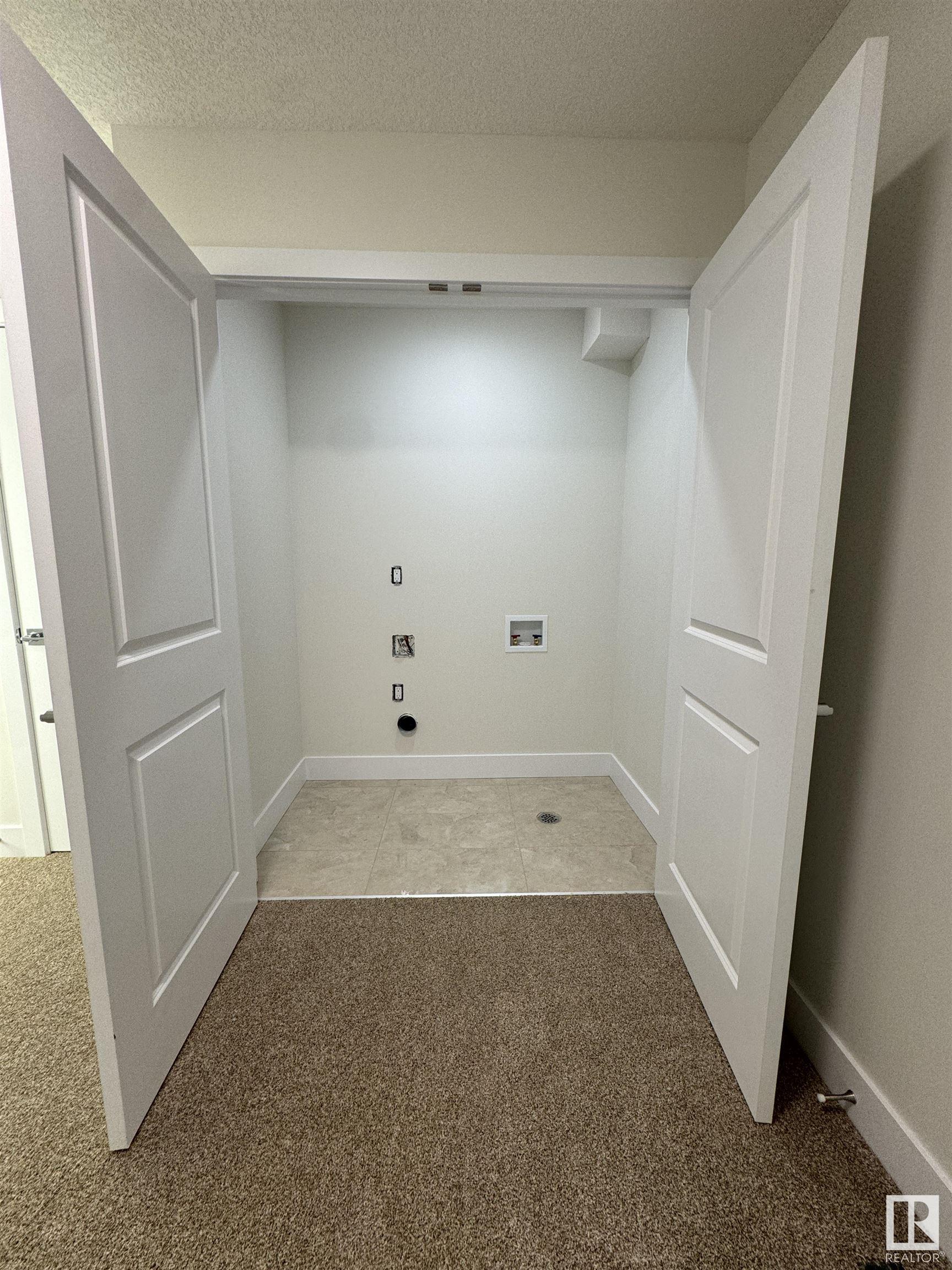      9330 89 ST NW , Edmonton,  ,T6C 3L2 ;  Listing Number: MLS E4413117