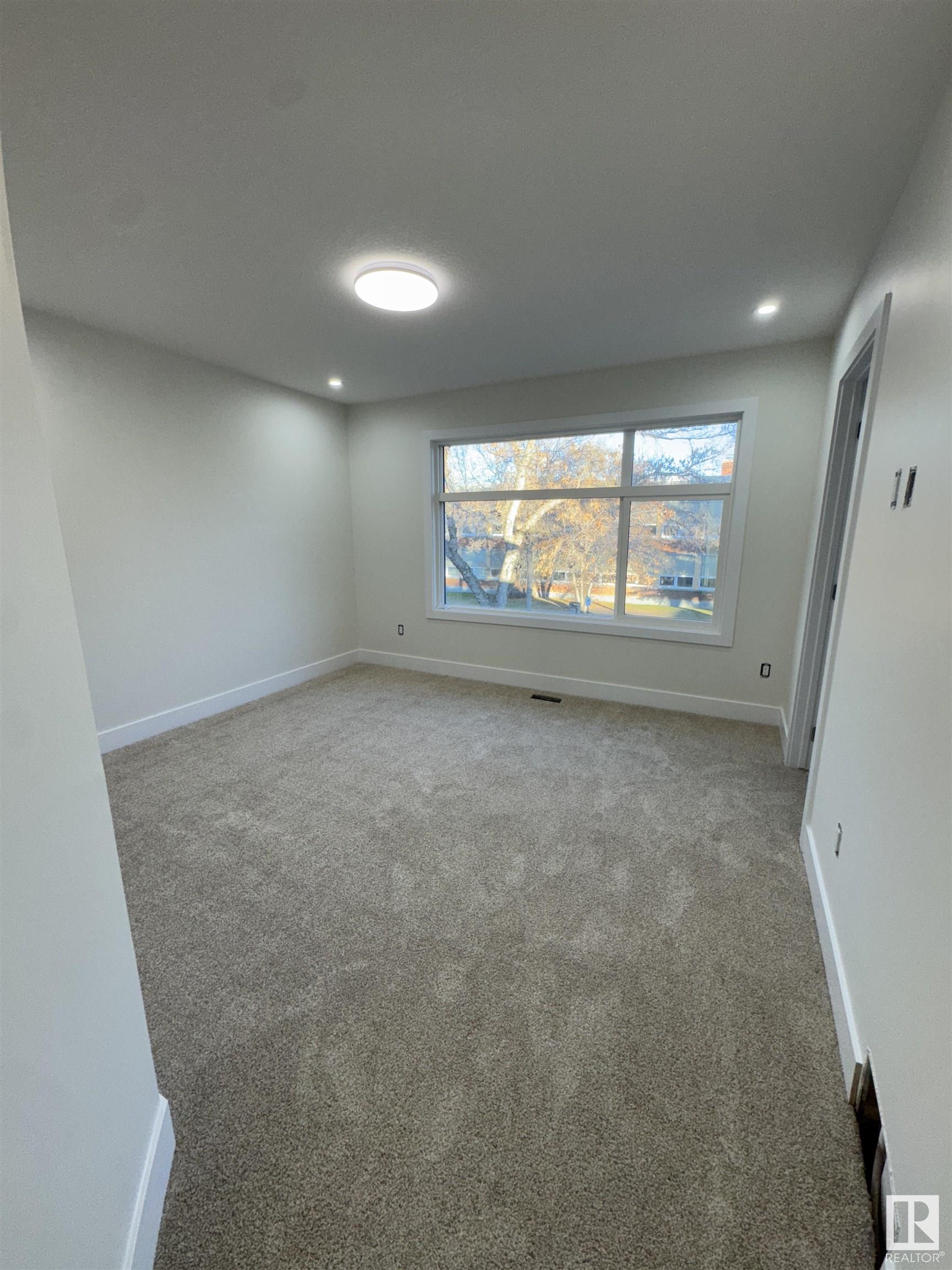      9330 89 ST NW , Edmonton,  ,T6C 3L2 ;  Listing Number: MLS E4413117