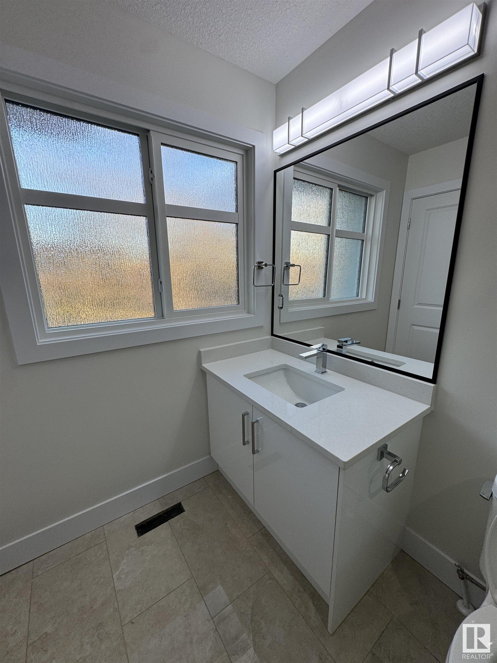      9330 89 ST NW , Edmonton,  ,T6C 3L2 ;  Listing Number: MLS E4413117