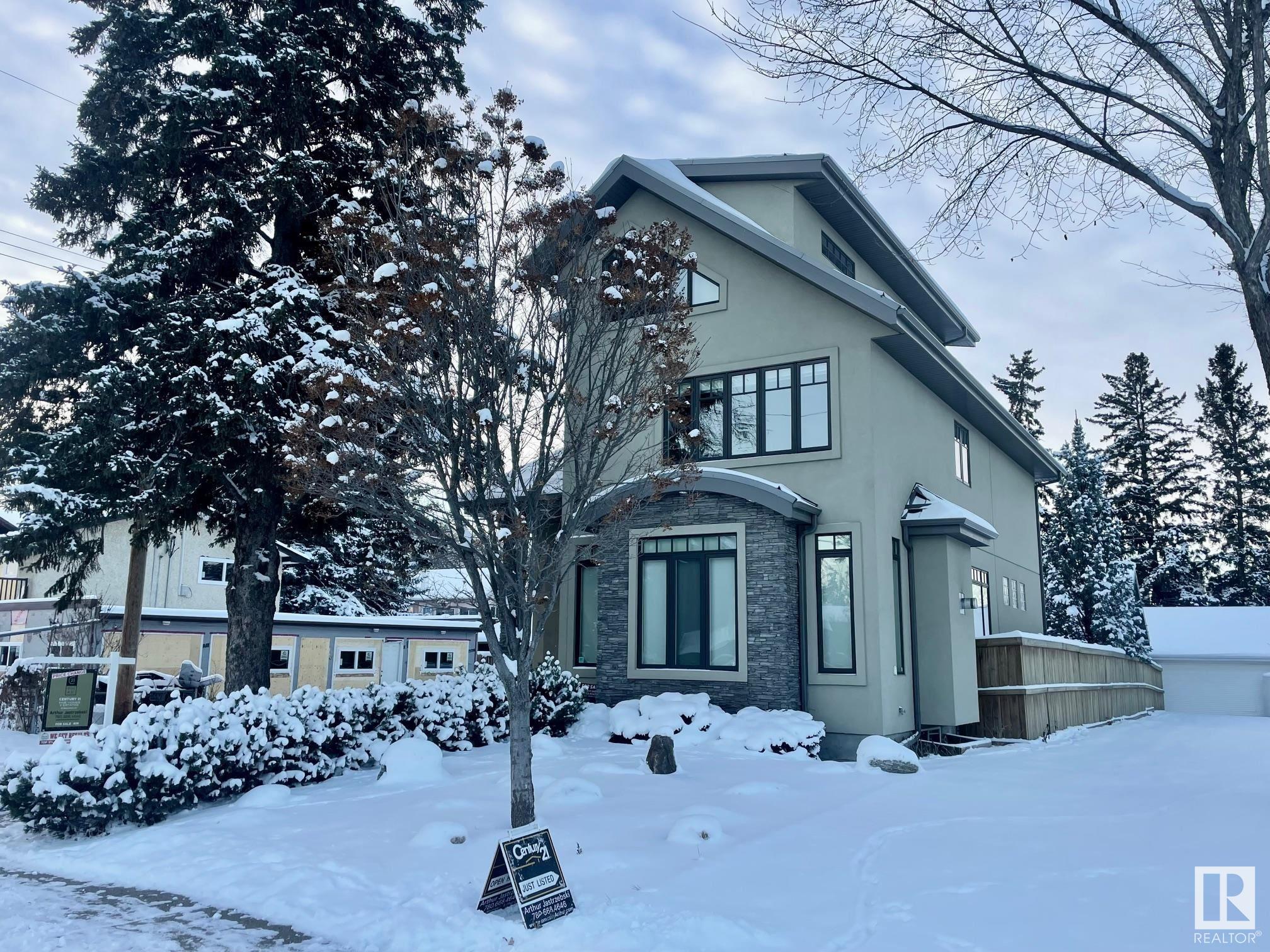      8728 101 AV NW , Edmonton,  ,T5H 0A9 ;  Listing Number: MLS E4413267
