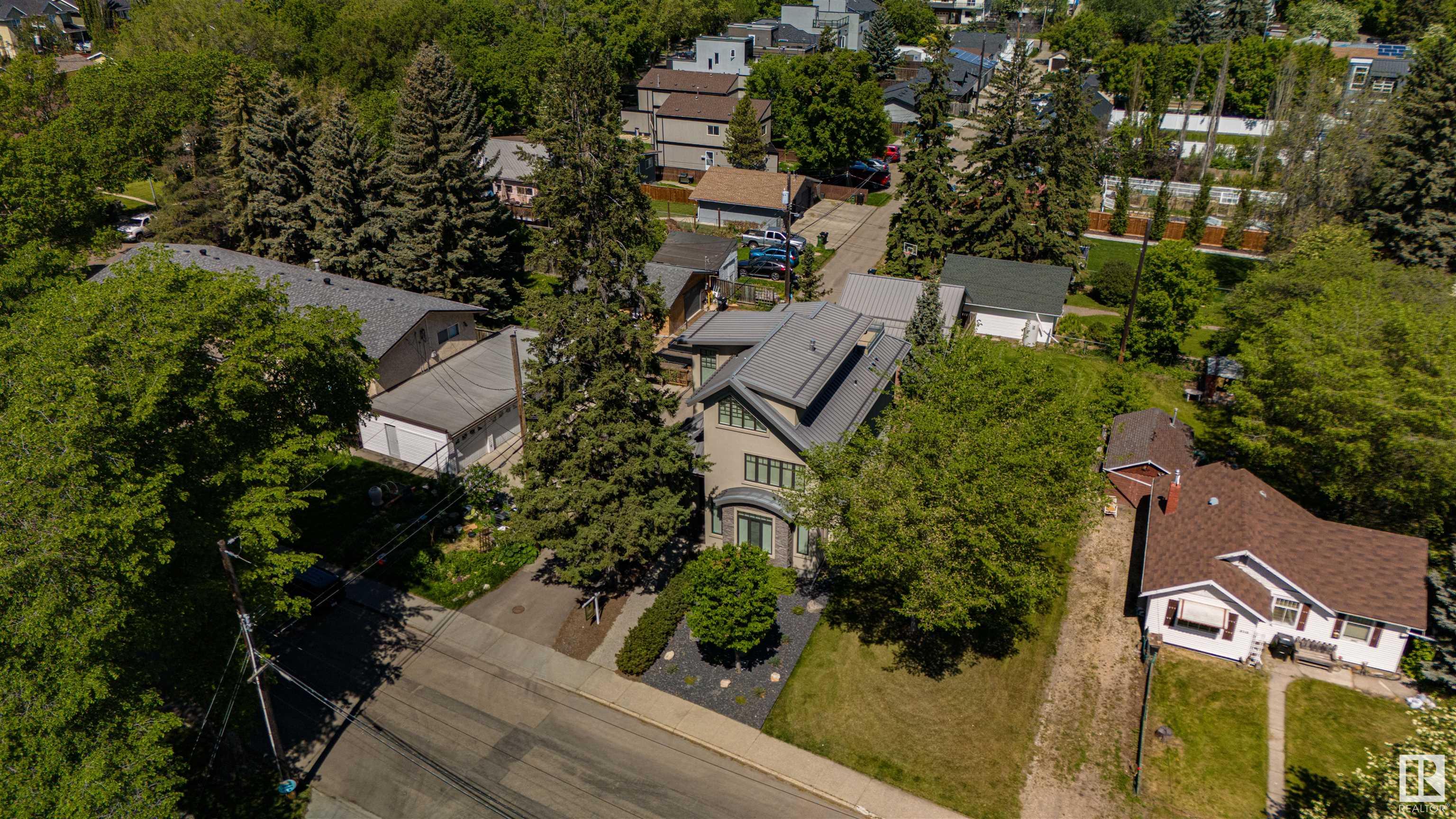      8728 101 AV NW , Edmonton,  ,T5H 0A9 ;  Listing Number: MLS E4413267
