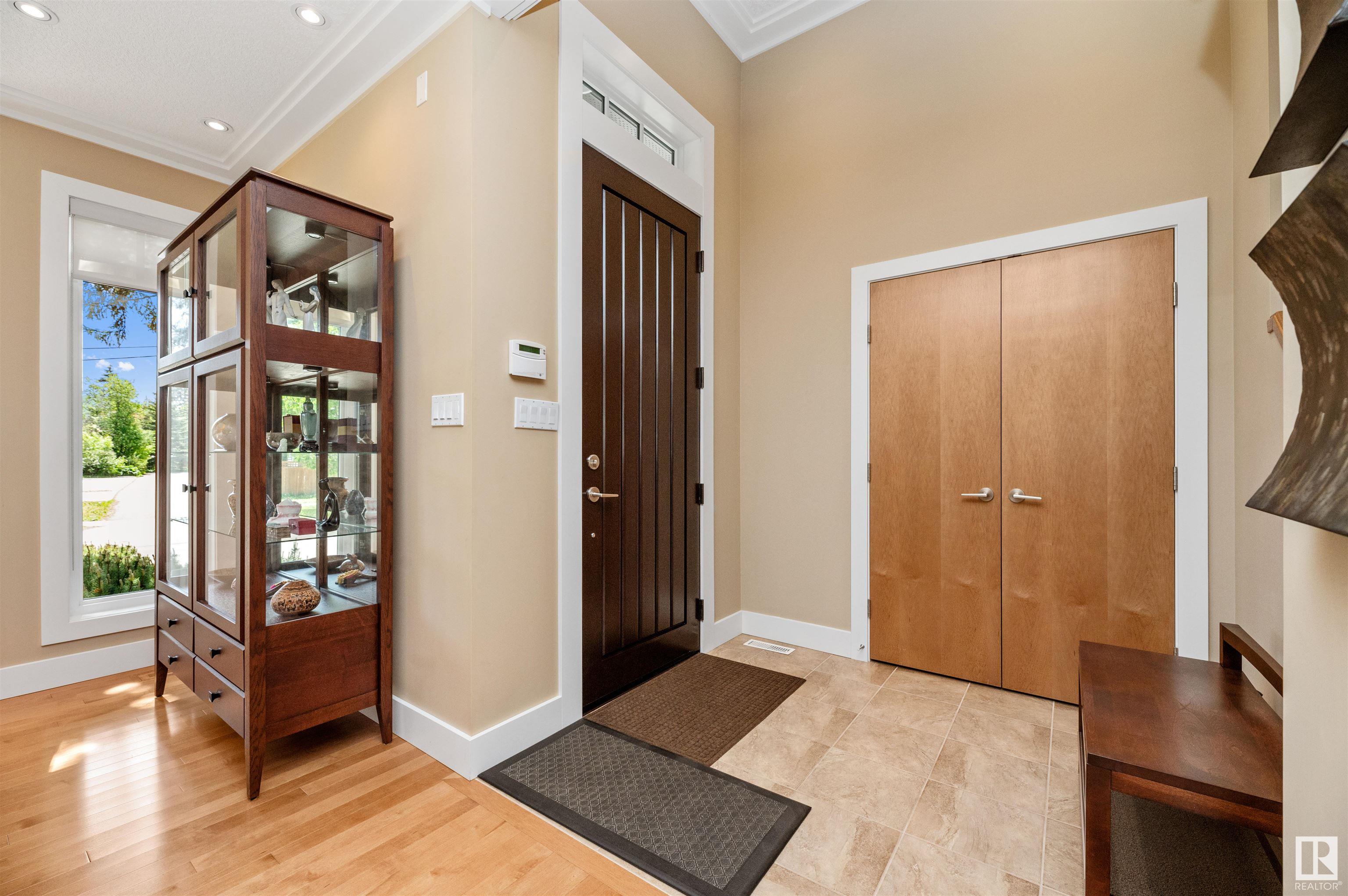      8728 101 AV NW , Edmonton,  ,T5H 0A9 ;  Listing Number: MLS E4413267