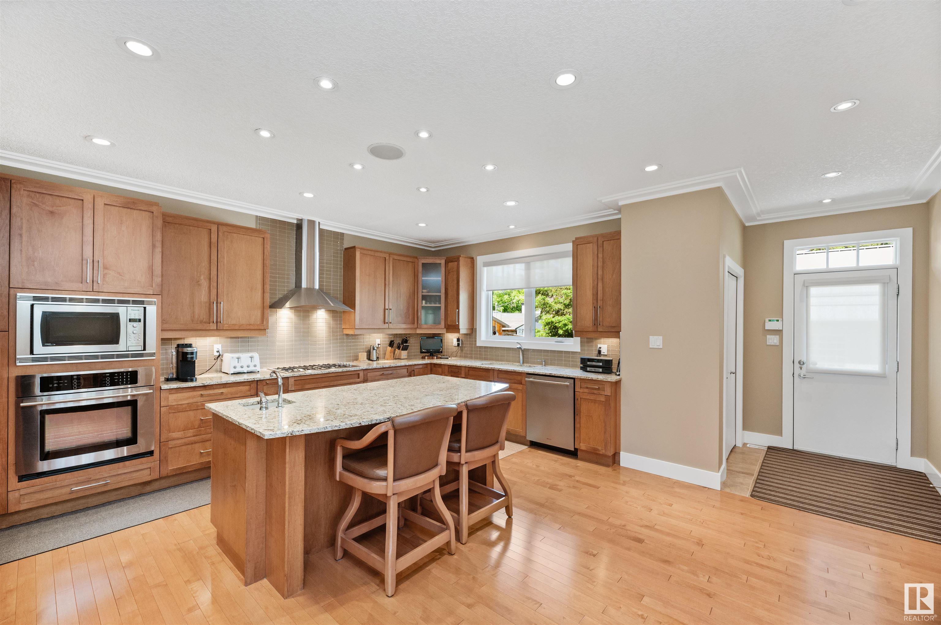      8728 101 AV NW , Edmonton,  ,T5H 0A9 ;  Listing Number: MLS E4413267