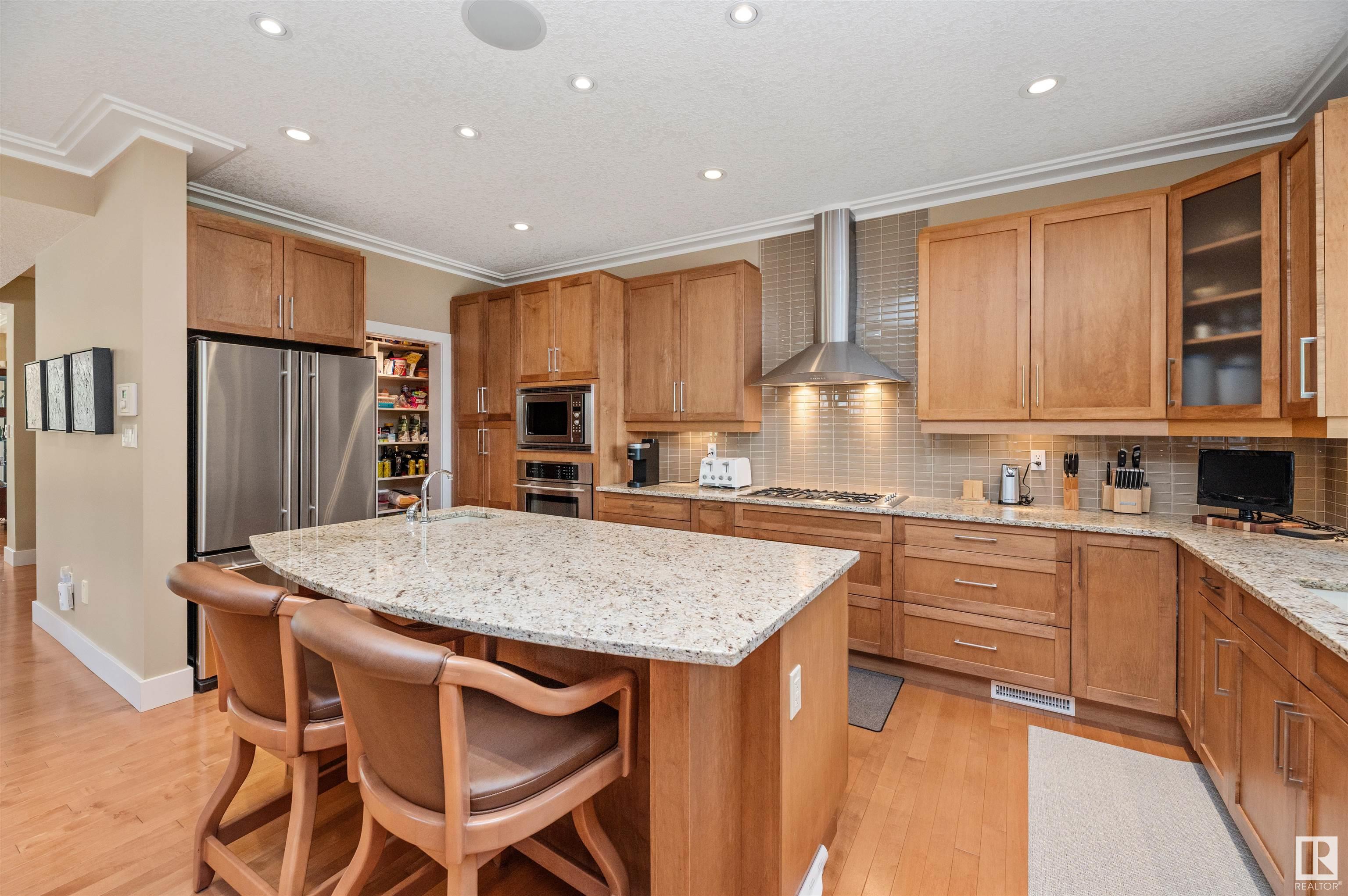      8728 101 AV NW , Edmonton,  ,T5H 0A9 ;  Listing Number: MLS E4413267