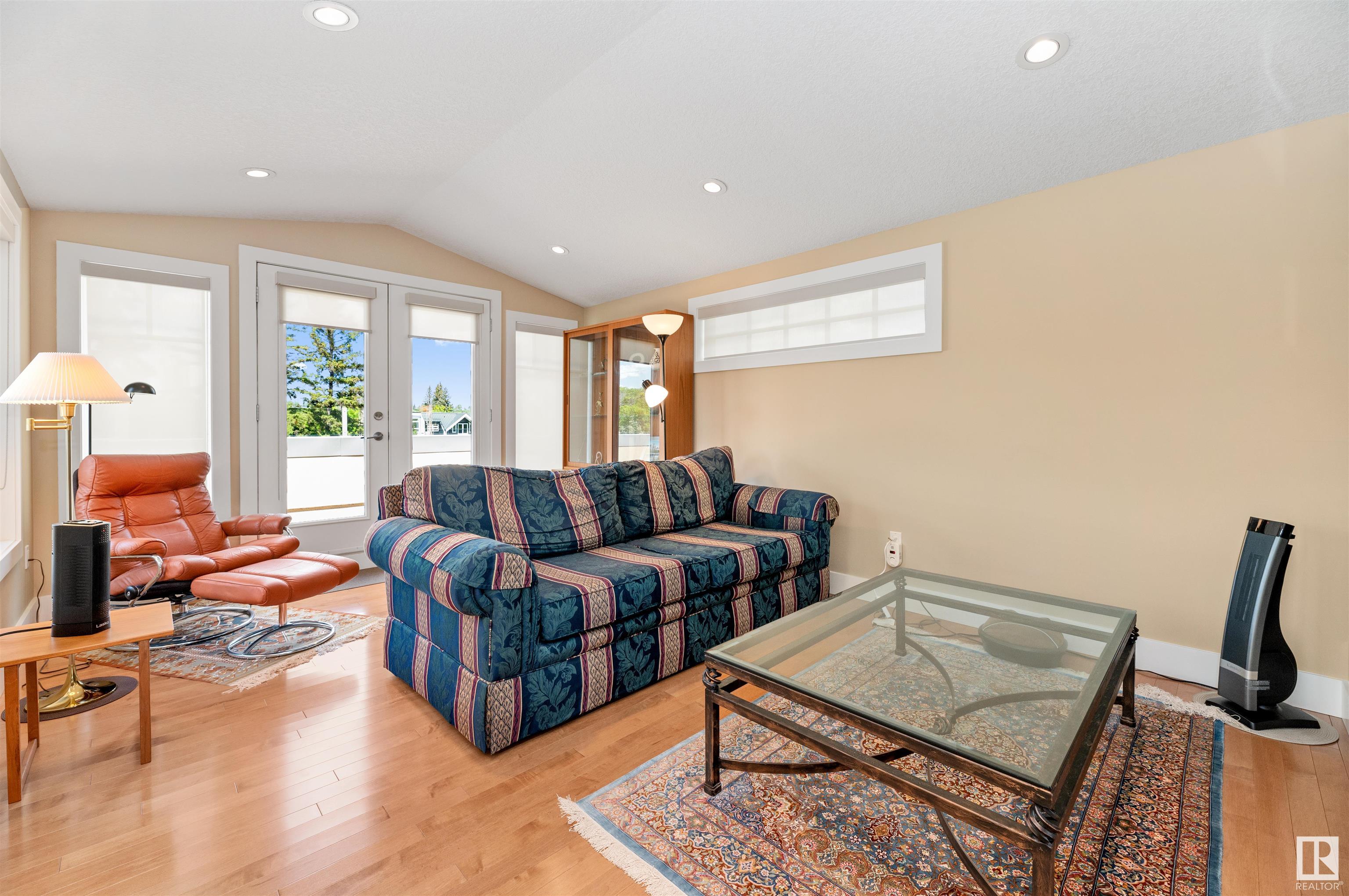     8728 101 AV NW , Edmonton,  ,T5H 0A9 ;  Listing Number: MLS E4413267