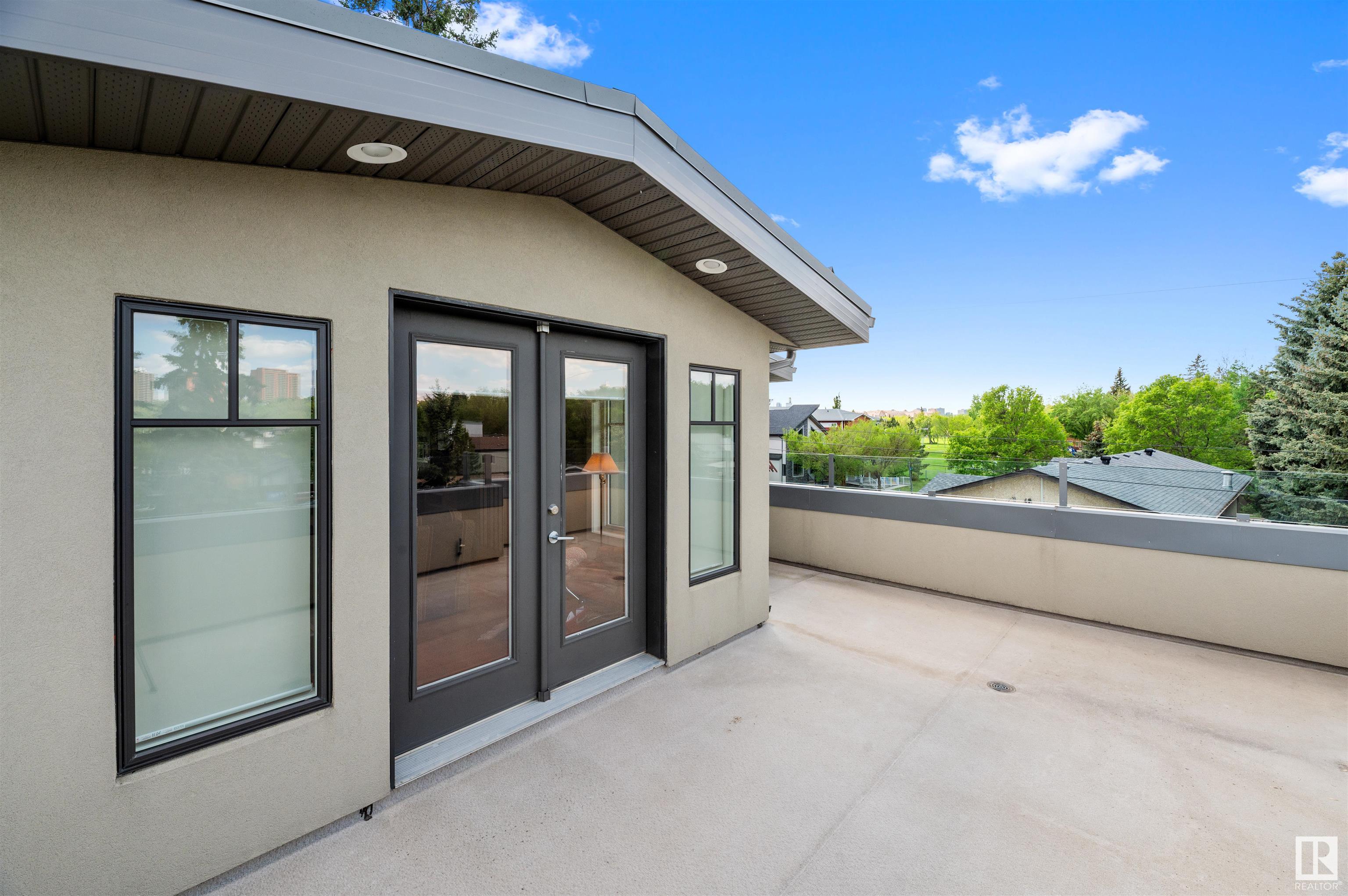      8728 101 AV NW , Edmonton,  ,T5H 0A9 ;  Listing Number: MLS E4413267