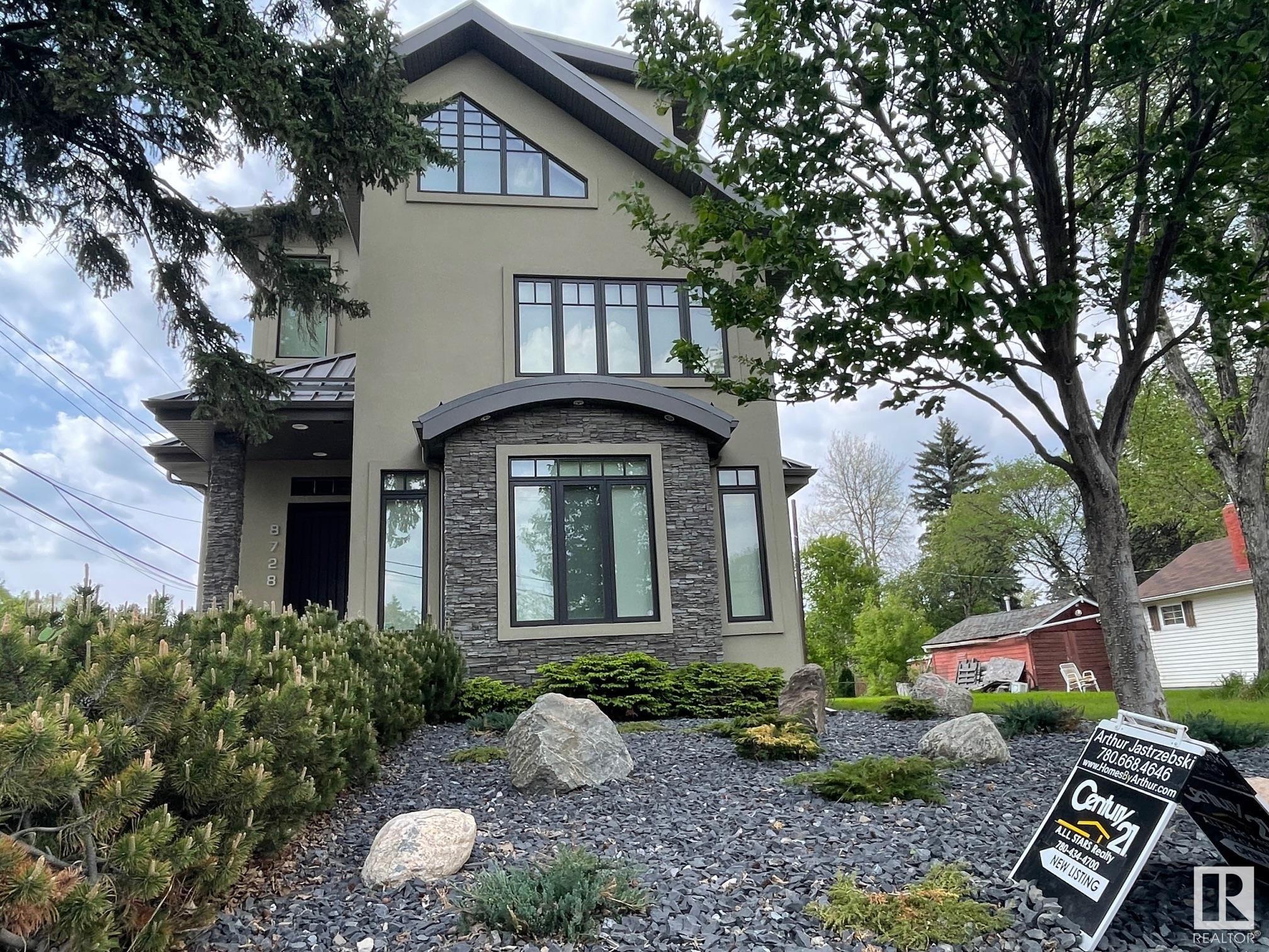      8728 101 AV NW , Edmonton,  ,T5H 0A9 ;  Listing Number: MLS E4413267