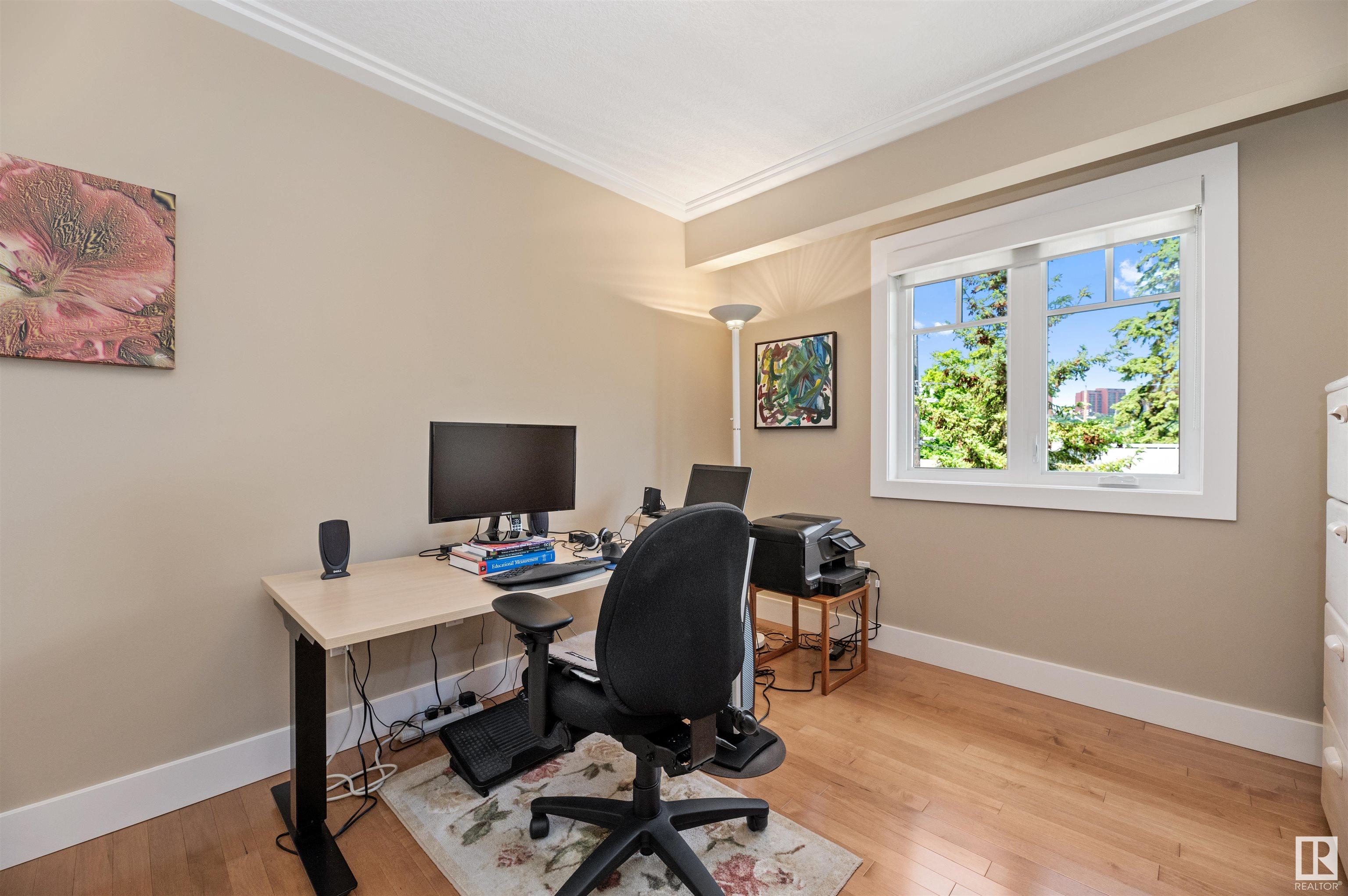      8728 101 AV NW , Edmonton,  ,T5H 0A9 ;  Listing Number: MLS E4413267