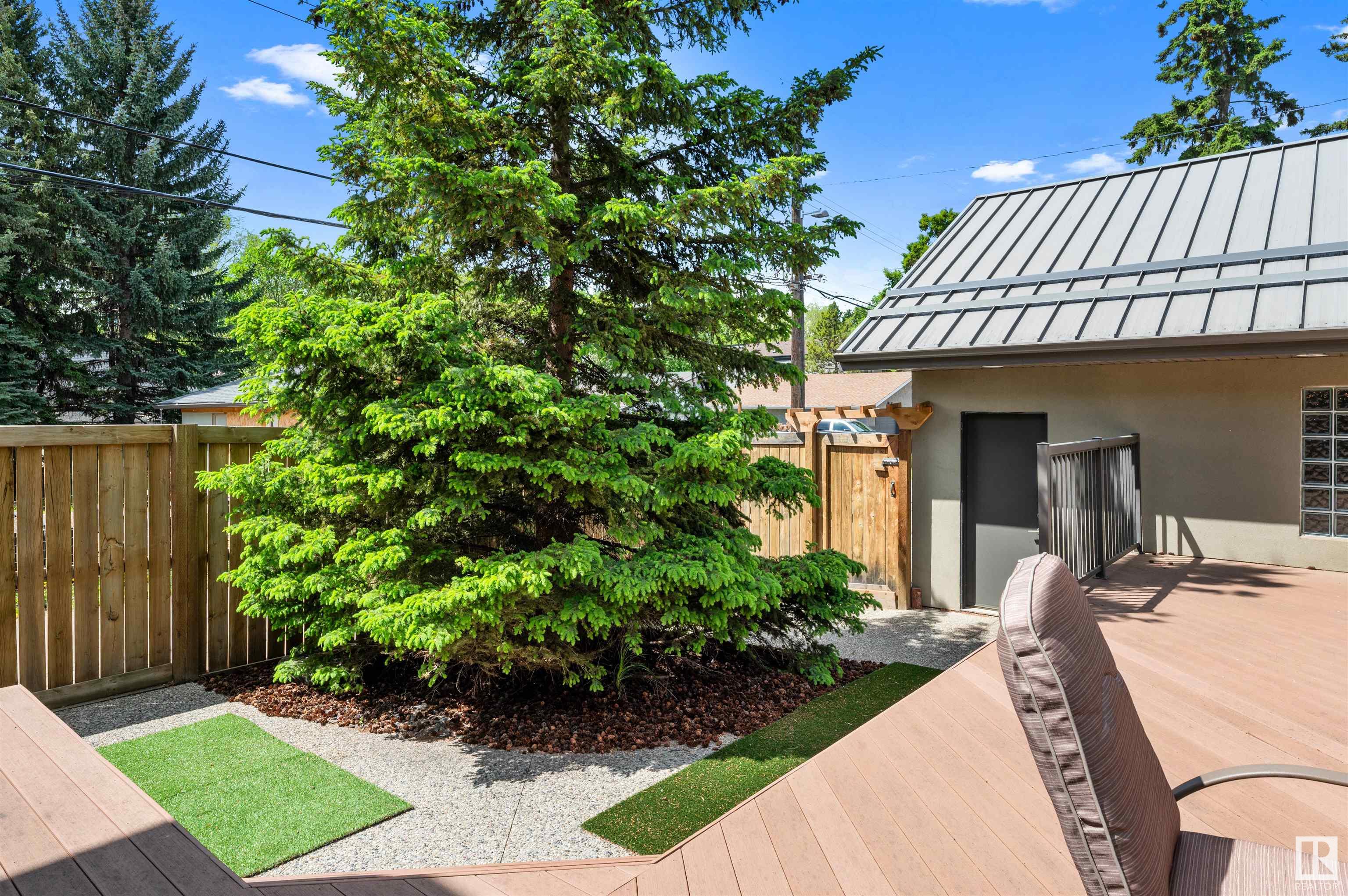      8728 101 AV NW , Edmonton,  ,T5H 0A9 ;  Listing Number: MLS E4413267