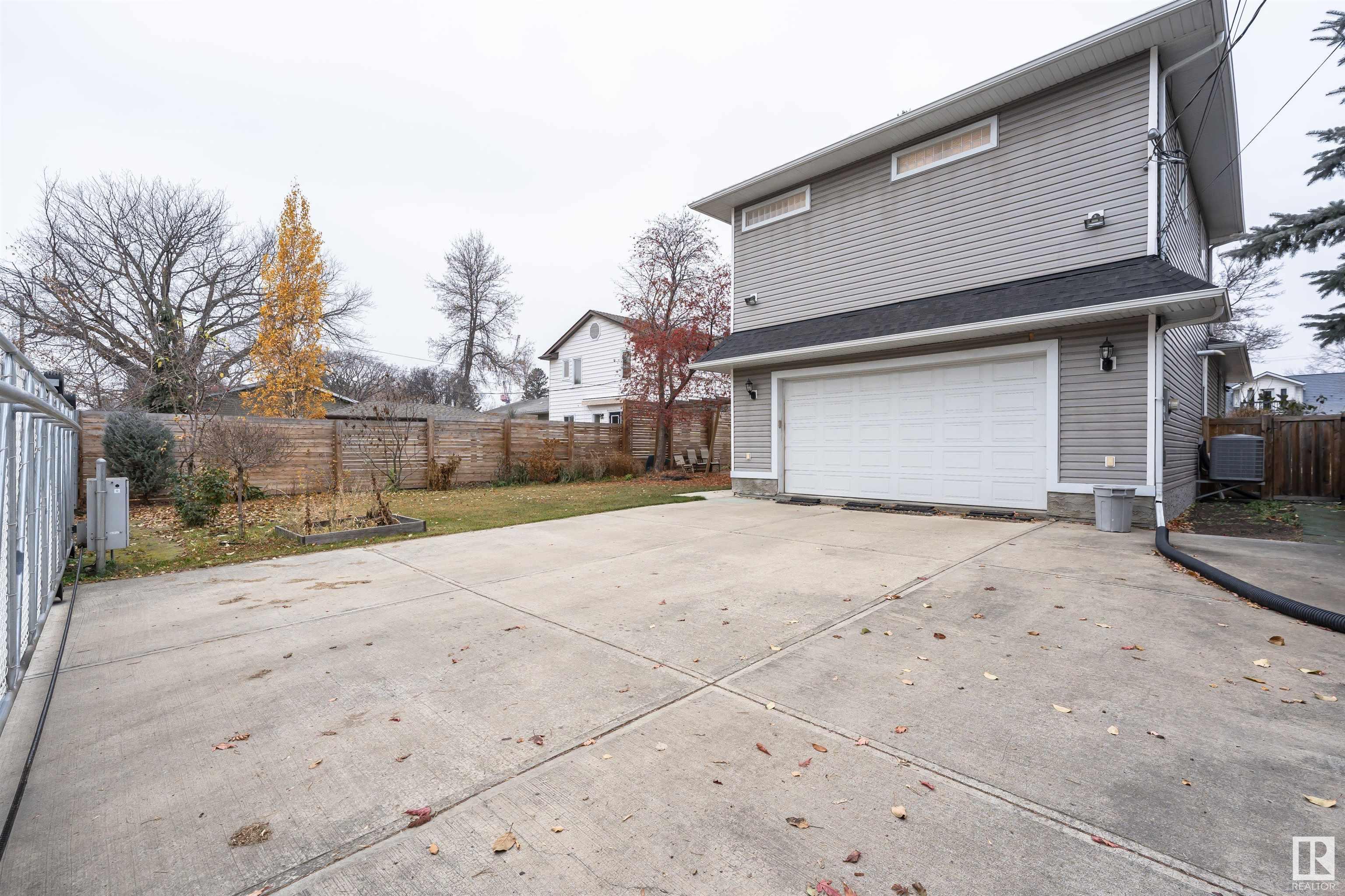      11231 75 AV NW , Edmonton,  ,T6G 0H4 ;  Listing Number: MLS E4413282