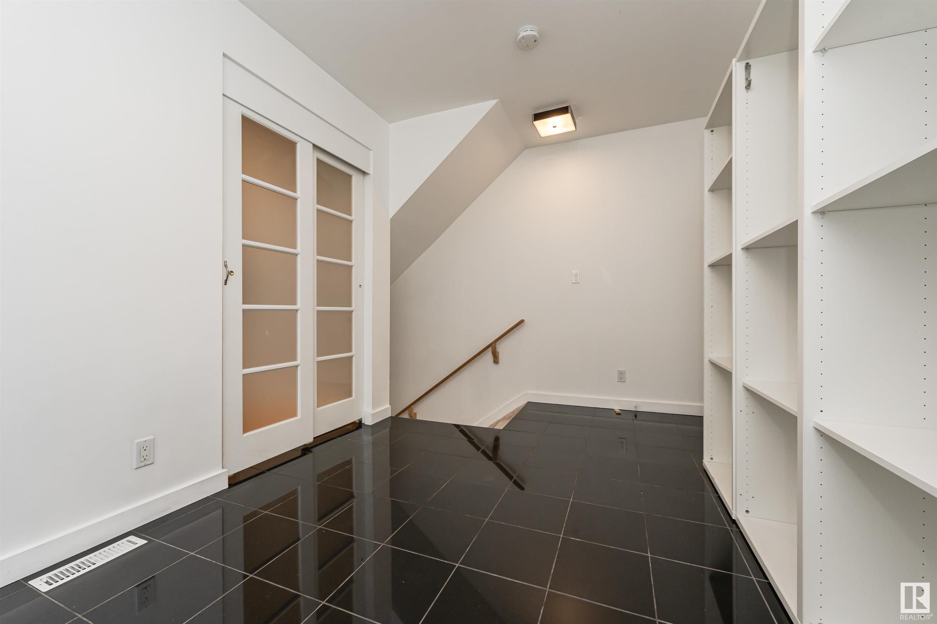      11231 75 AV NW , Edmonton,  ,T6G 0H4 ;  Listing Number: MLS E4413282