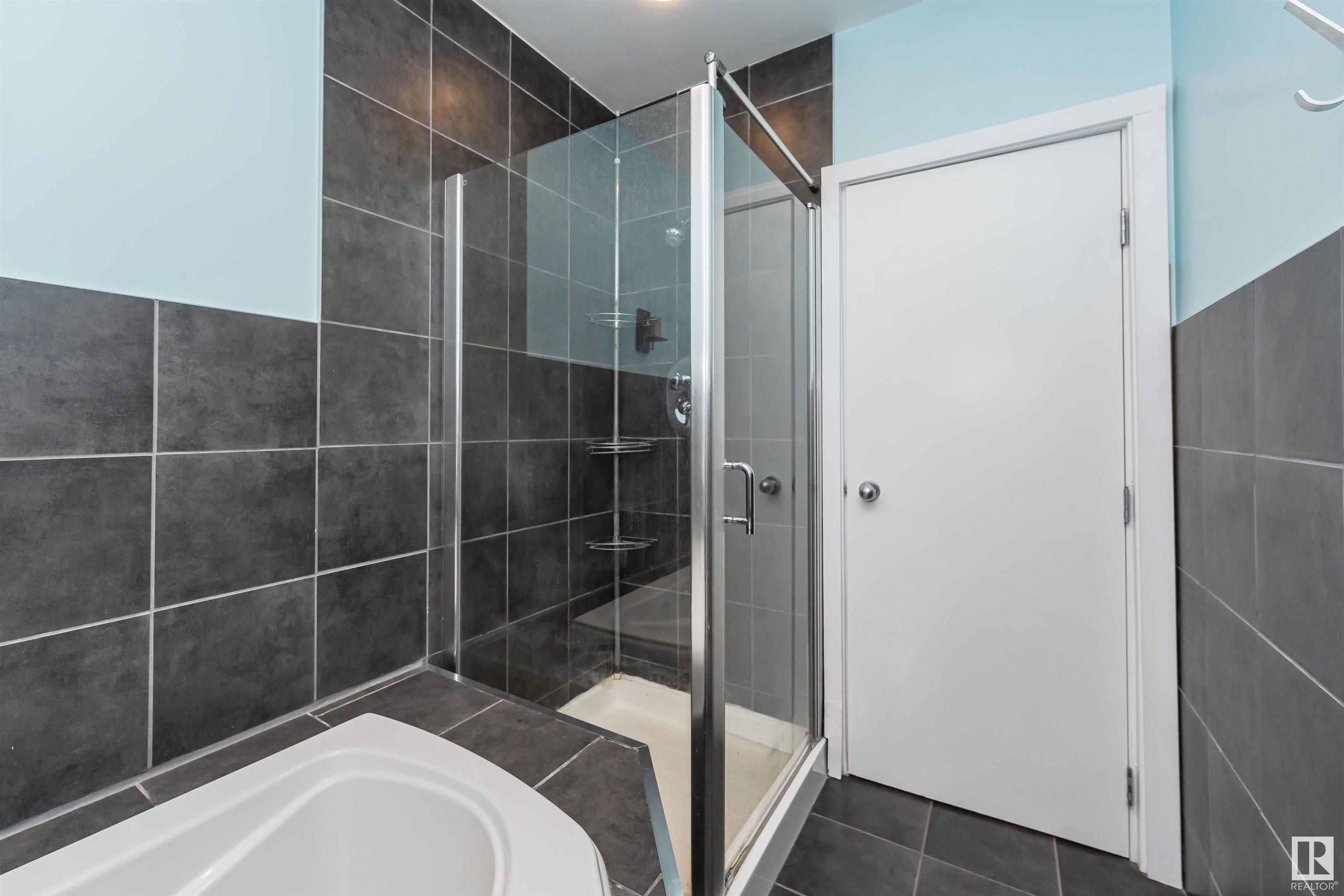      11231 75 AV NW , Edmonton,  ,T6G 0H4 ;  Listing Number: MLS E4413282