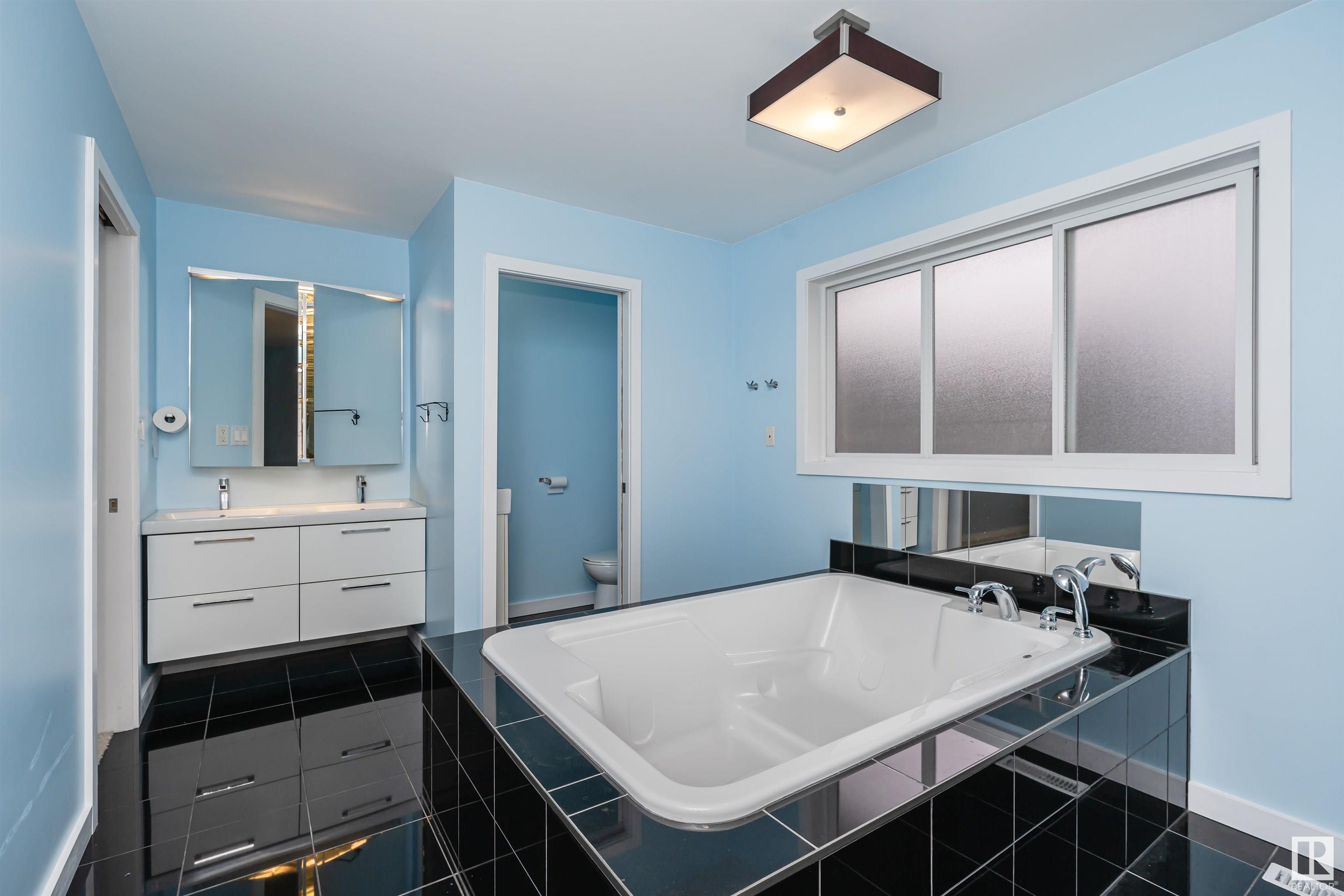      11231 75 AV NW , Edmonton,  ,T6G 0H4 ;  Listing Number: MLS E4413282