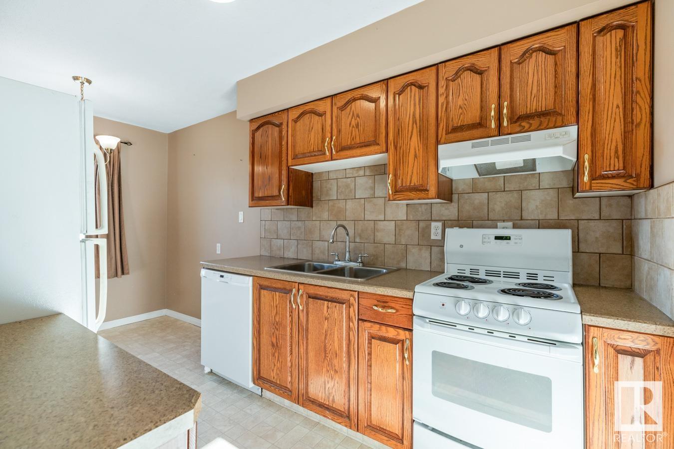      #9 14115 82 ST NW , Edmonton,  ,T5E 2V7 ;  Listing Number: MLS E4413478