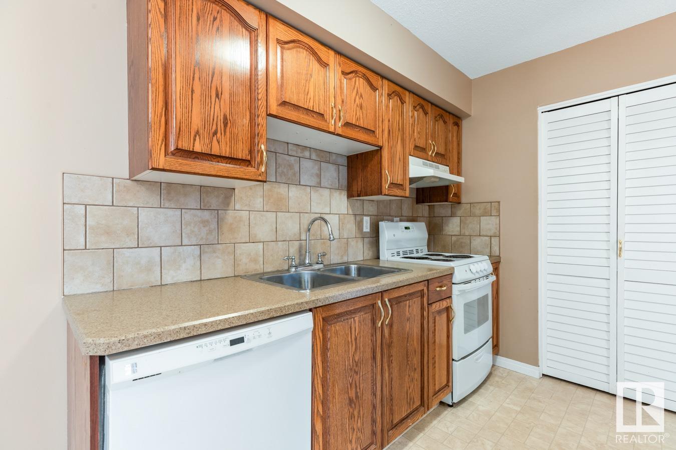      #9 14115 82 ST NW , Edmonton,  ,T5E 2V7 ;  Listing Number: MLS E4413478