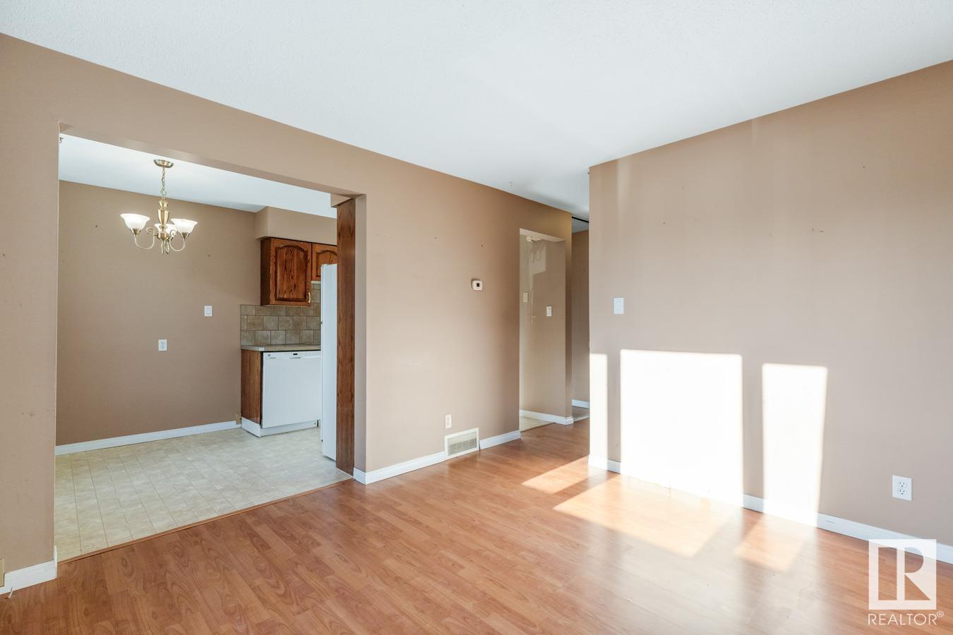      #9 14115 82 ST NW , Edmonton,  ,T5E 2V7 ;  Listing Number: MLS E4413478