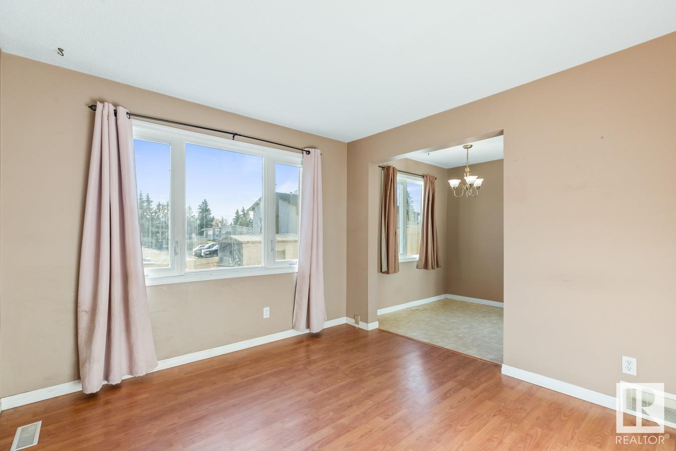      #9 14115 82 ST NW , Edmonton,  ,T5E 2V7 ;  Listing Number: MLS E4413478