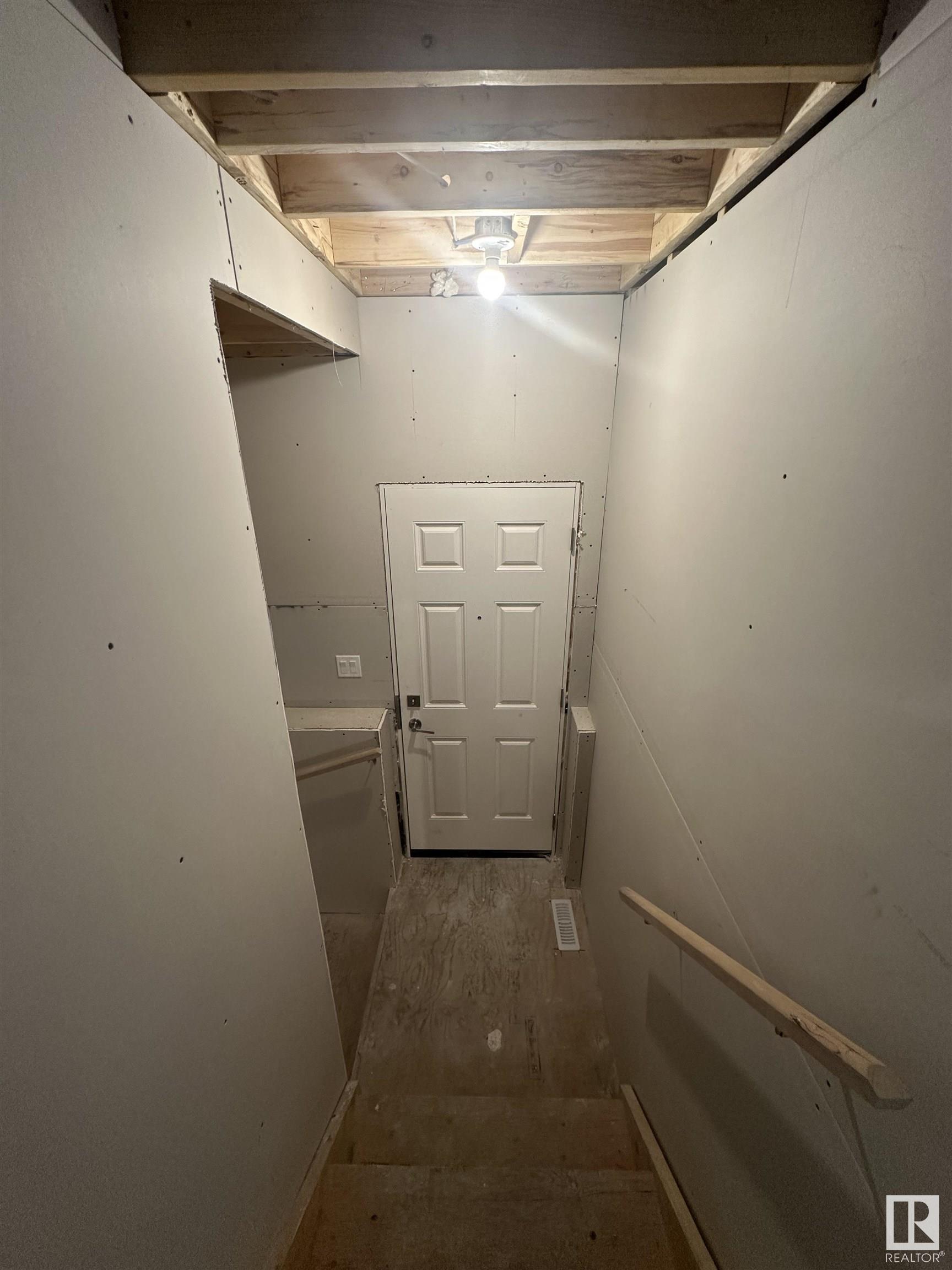      6308 KING WD SW , Edmonton,  ,T6W 5N9 ;  Listing Number: MLS E4413529