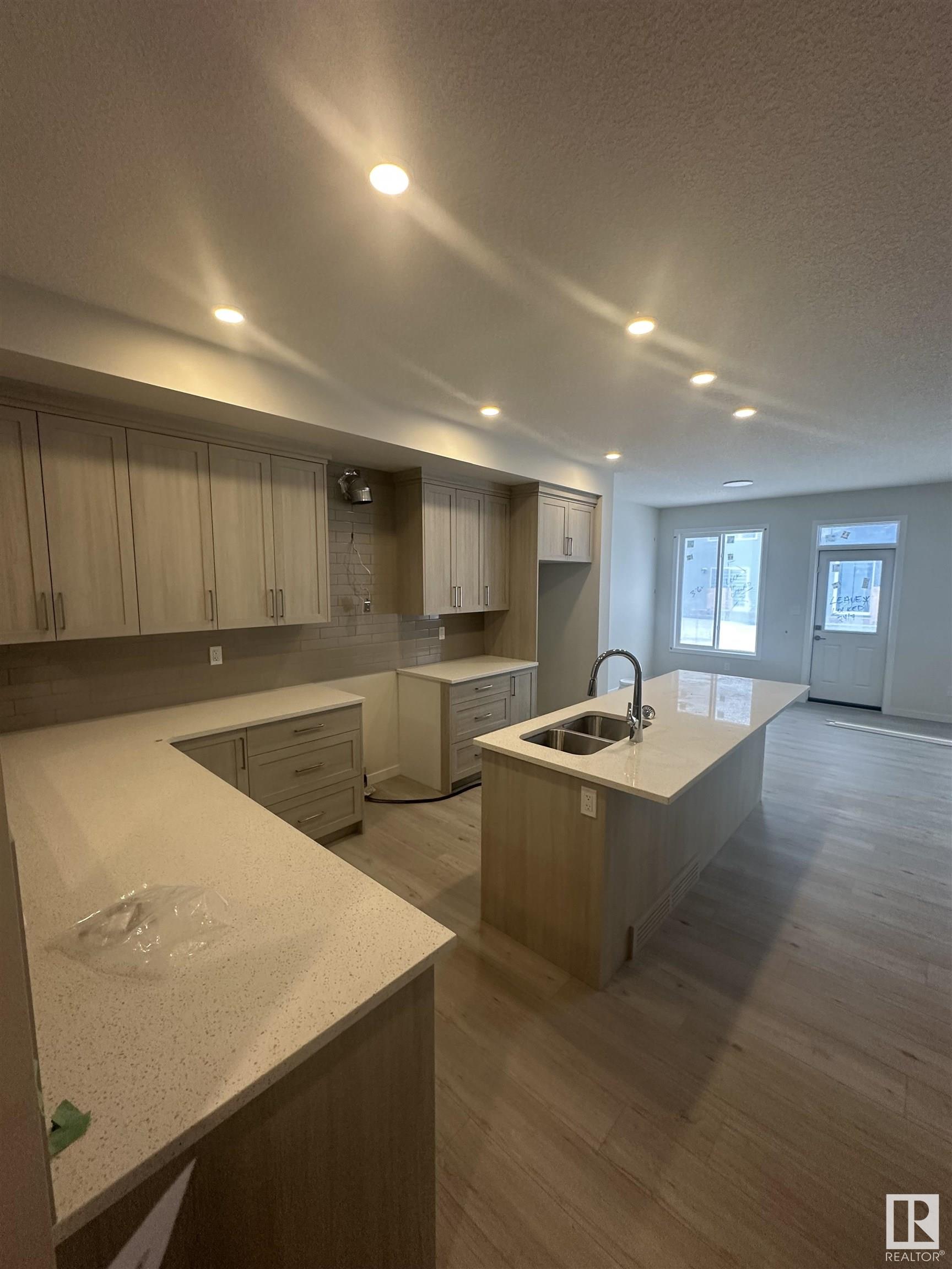      6308 KING WD SW , Edmonton,  ,T6W 5N9 ;  Listing Number: MLS E4413529