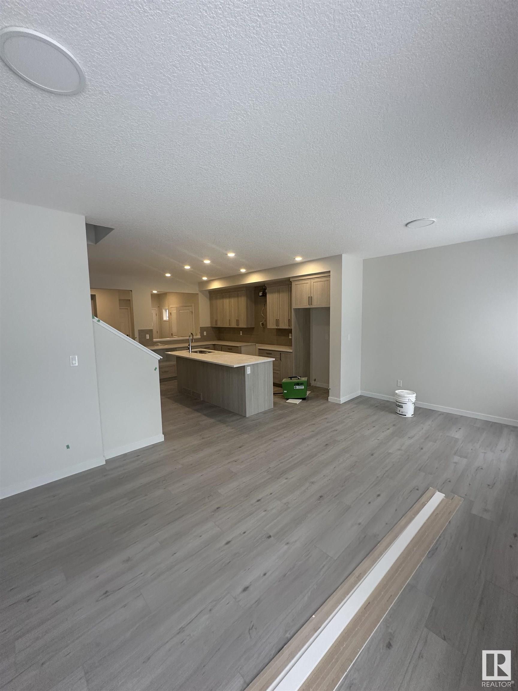      6308 KING WD SW , Edmonton,  ,T6W 5N9 ;  Listing Number: MLS E4413529