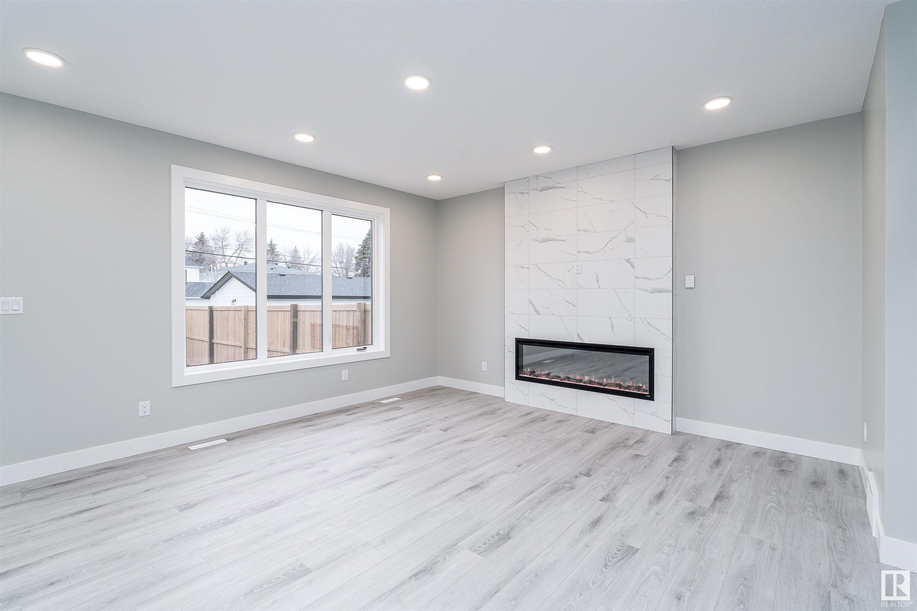      9738 72 AV NW , Edmonton,  ,T6E 0Y8 ;  Listing Number: MLS E4413562