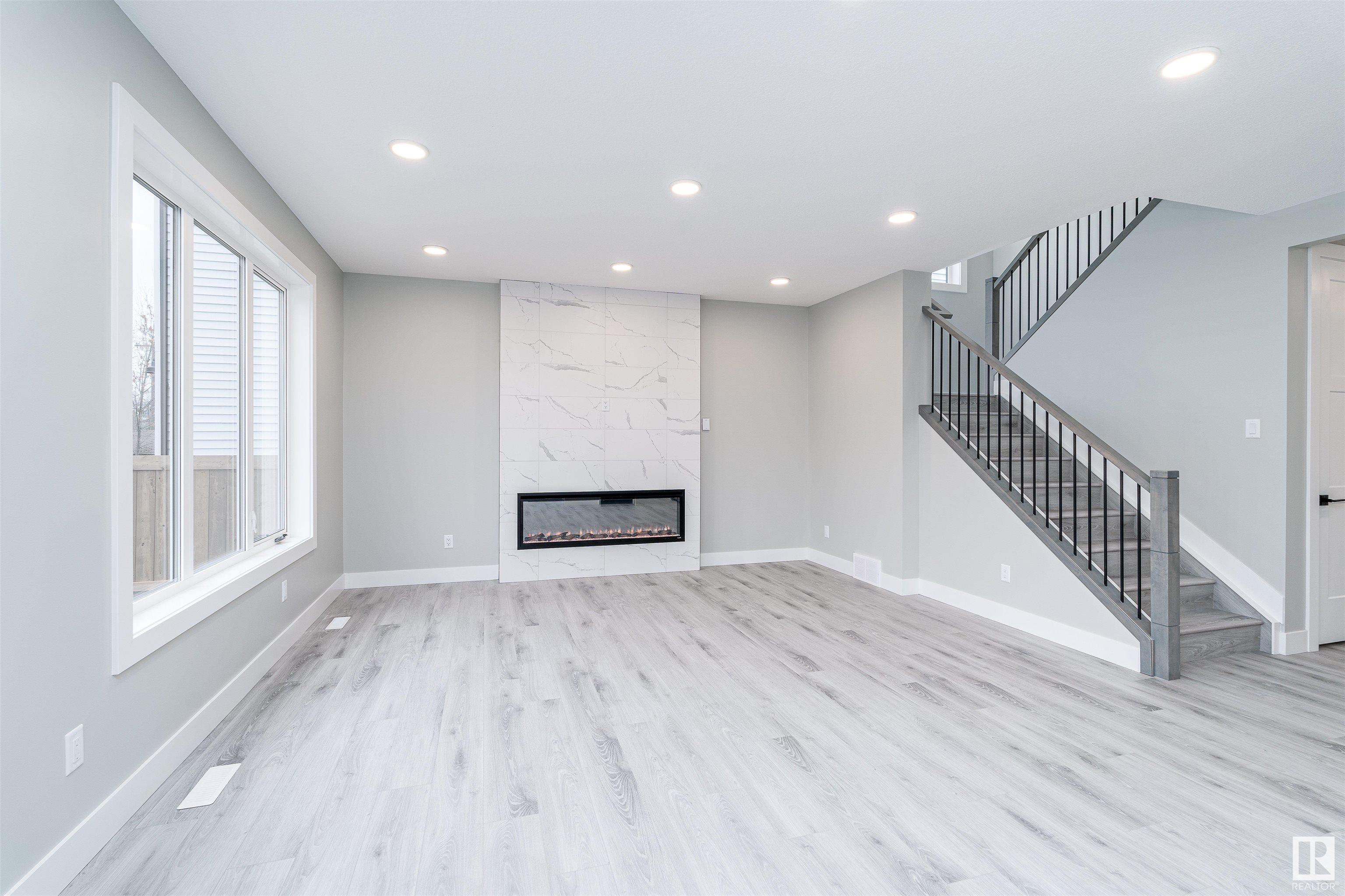      9738 72 AV NW , Edmonton,  ,T6E 0Y8 ;  Listing Number: MLS E4413562