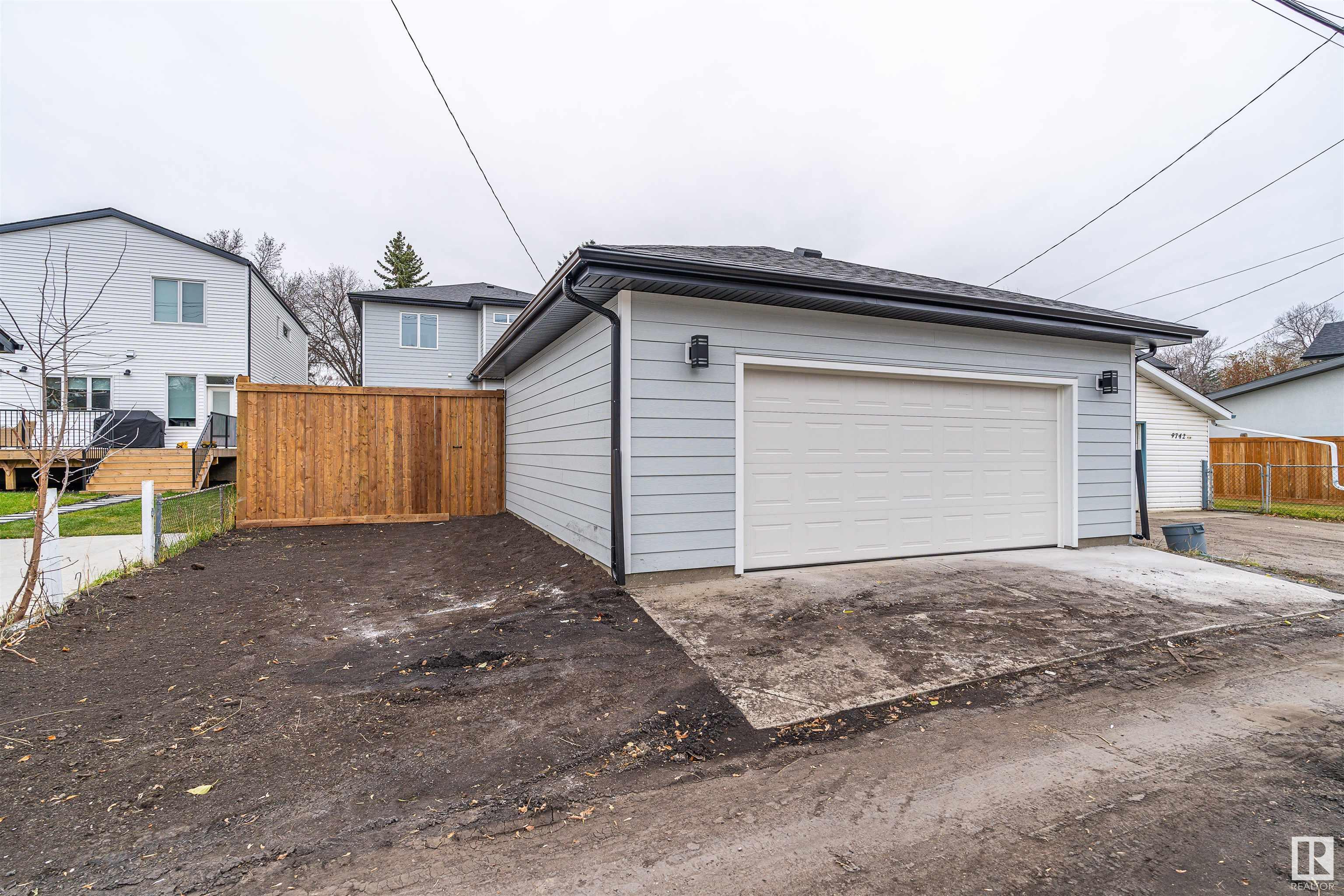      9738 72 AV NW , Edmonton,  ,T6E 0Y8 ;  Listing Number: MLS E4413562