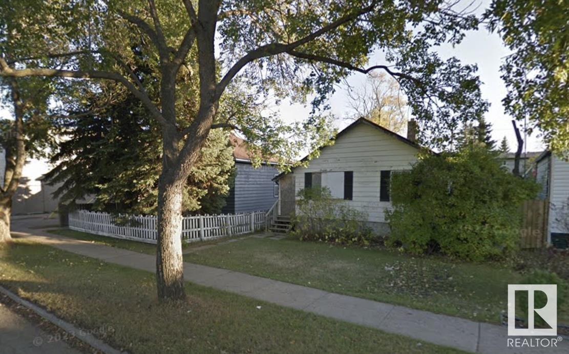      10417 70 AV NW , Edmonton,  ,T6H 2E7 ;  Listing Number: MLS E4413579