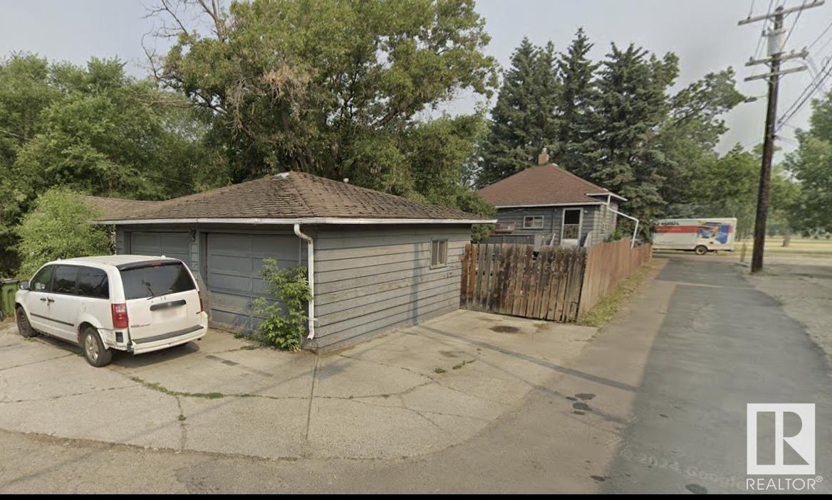      10417 70 AV NW , Edmonton,  ,T6H 2E7 ;  Listing Number: MLS E4413579
