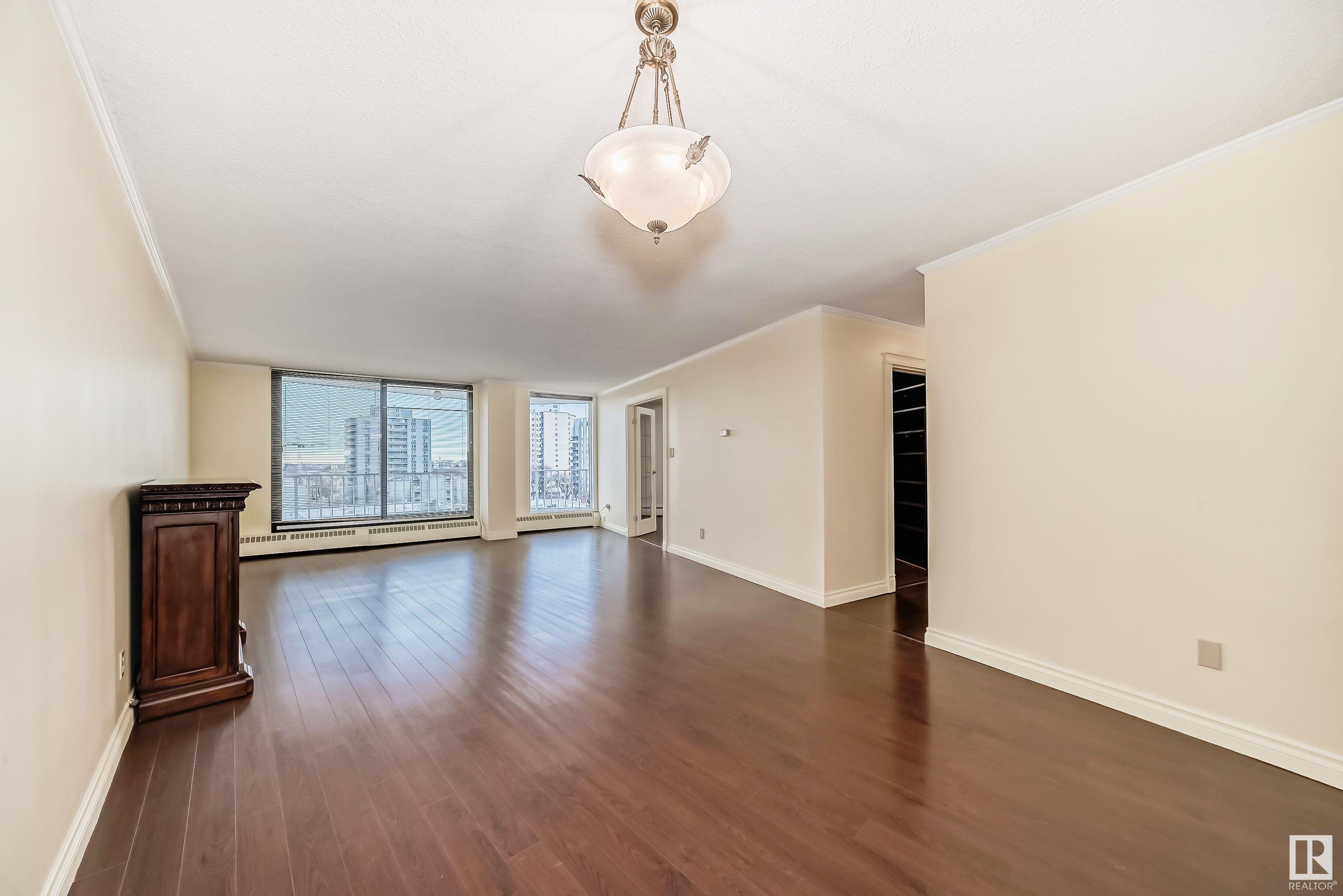      #607 10045 117 ST NW NW , Edmonton,  ,T5K 1W8 ;  Listing Number: MLS E4413621