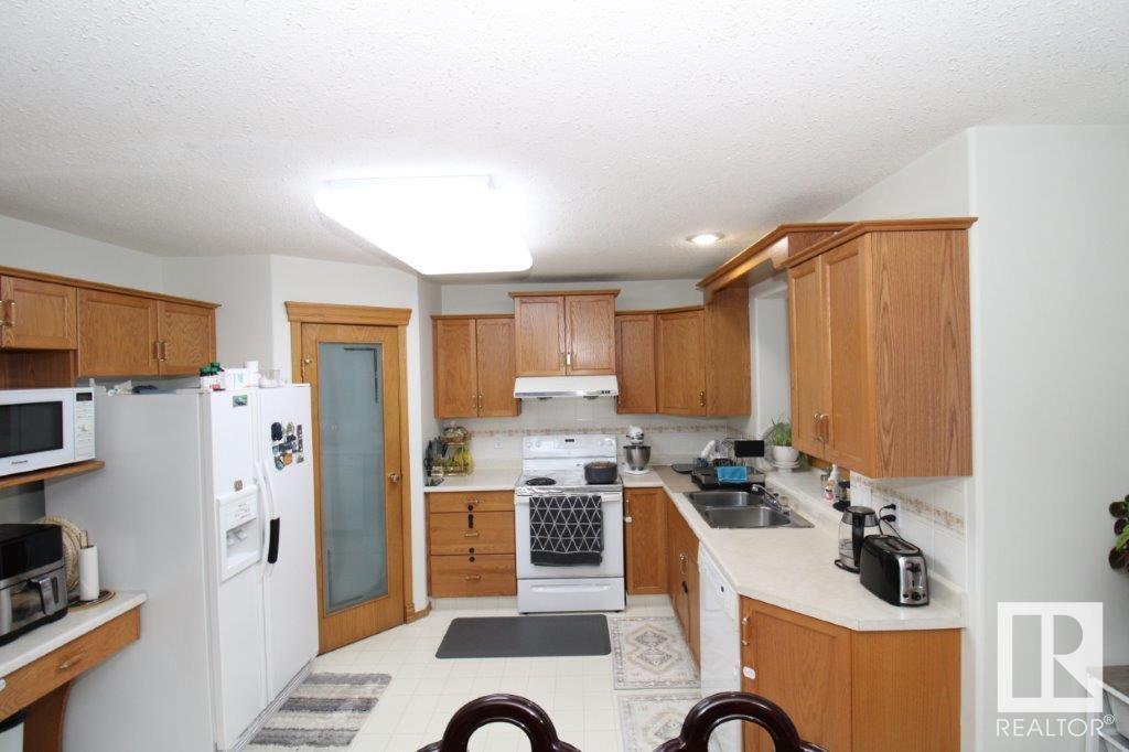      14515 131 ST NW , Edmonton,  ,T6V 1G8 ;  Listing Number: MLS E4413681