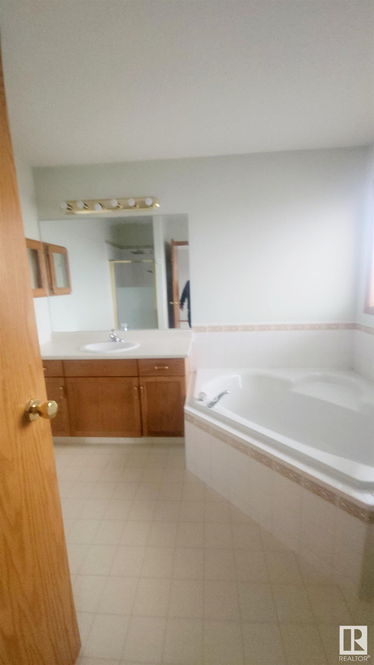      14515 131 ST NW , Edmonton,  ,T6V 1G8 ;  Listing Number: MLS E4413681