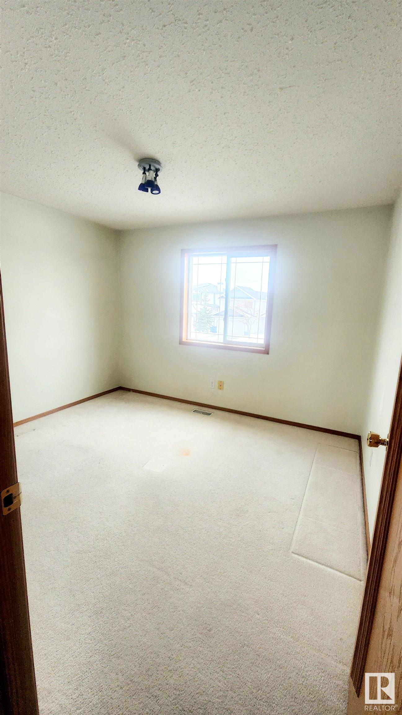      14515 131 ST NW , Edmonton,  ,T6V 1G8 ;  Listing Number: MLS E4413681
