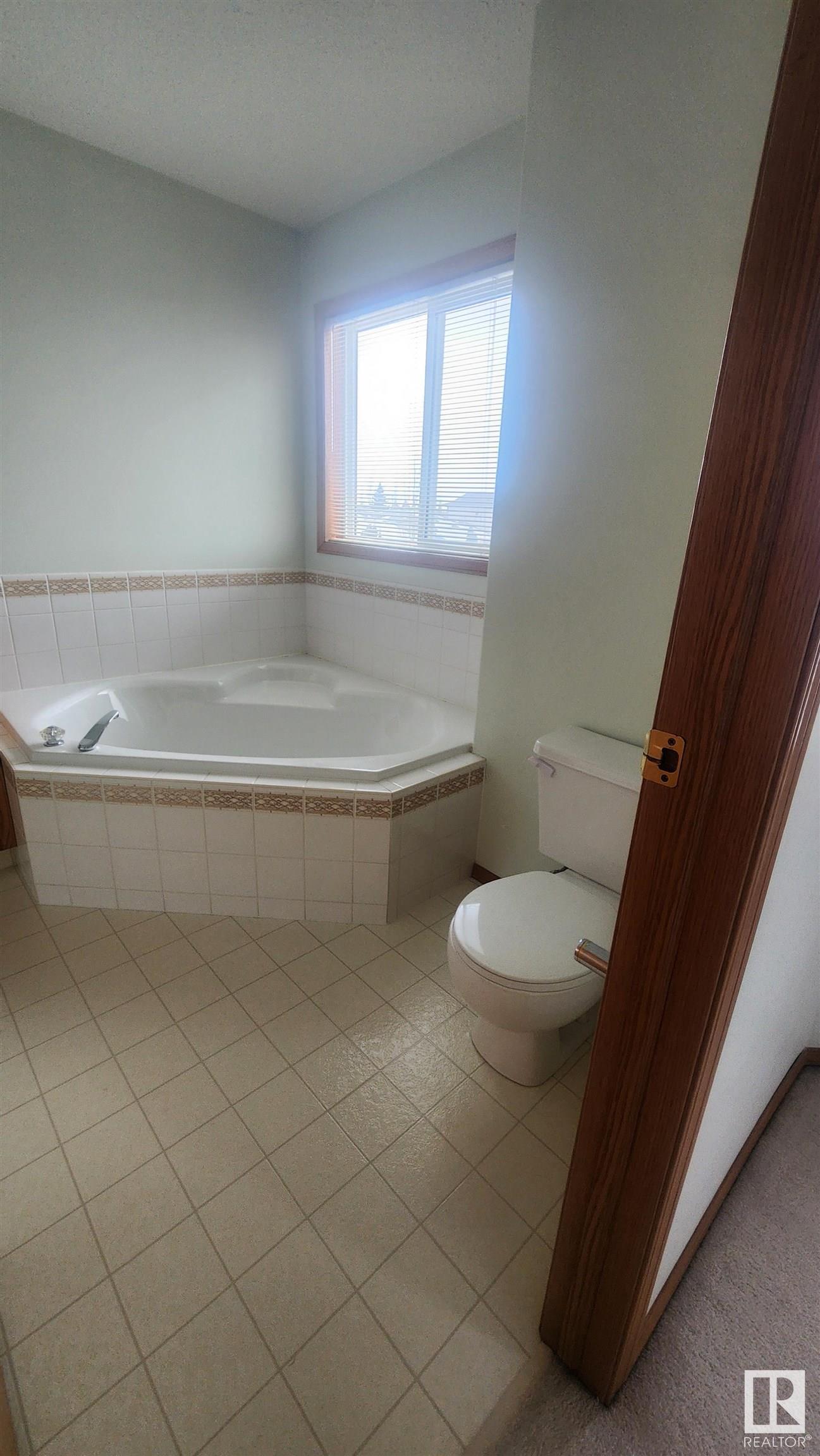      14515 131 ST NW , Edmonton,  ,T6V 1G8 ;  Listing Number: MLS E4413681